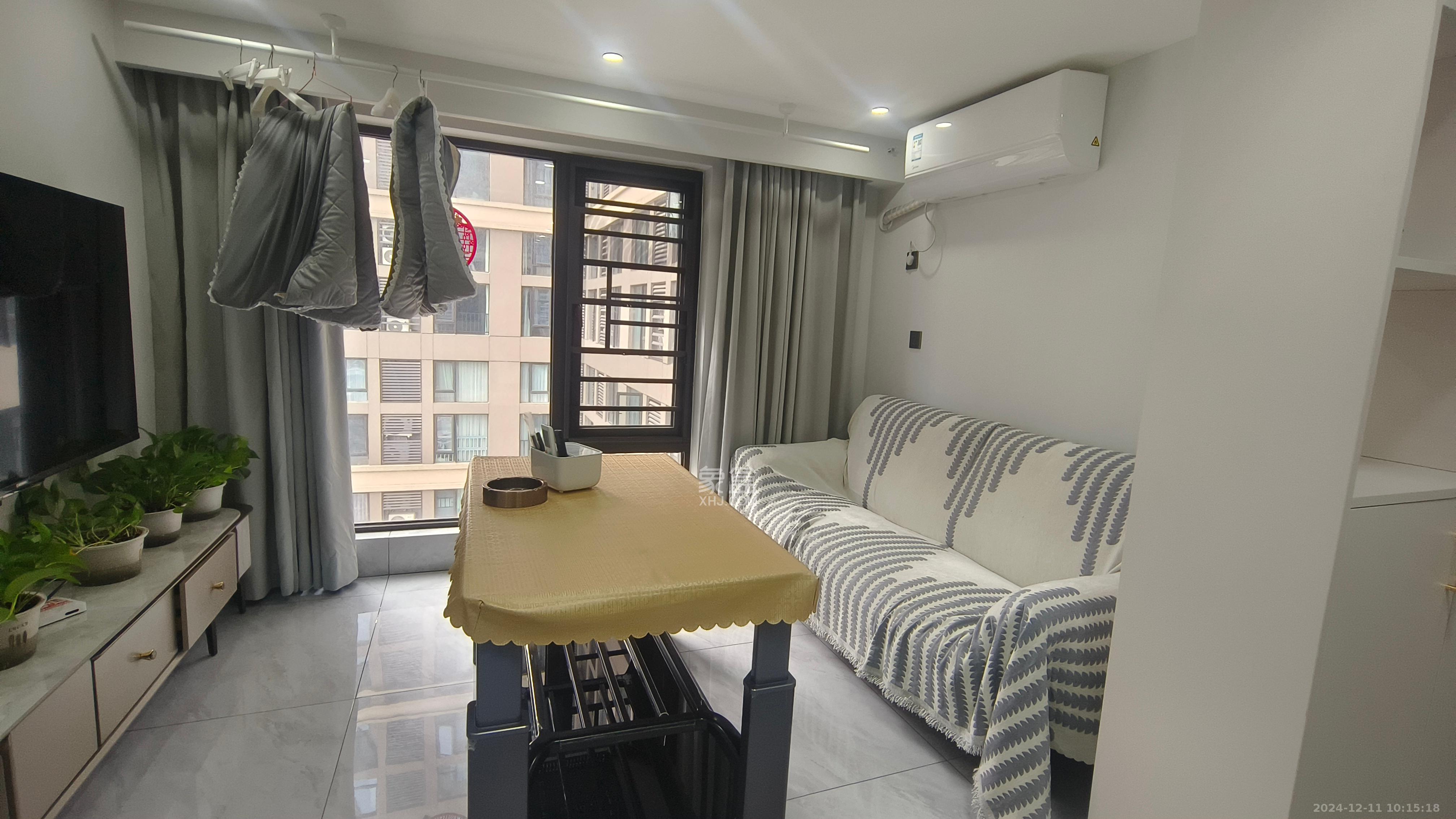 卓越江岸  1室0厅0卫    3200.0元/月 卓越江岸  1室0厅0卫    3200.0元/月室内图