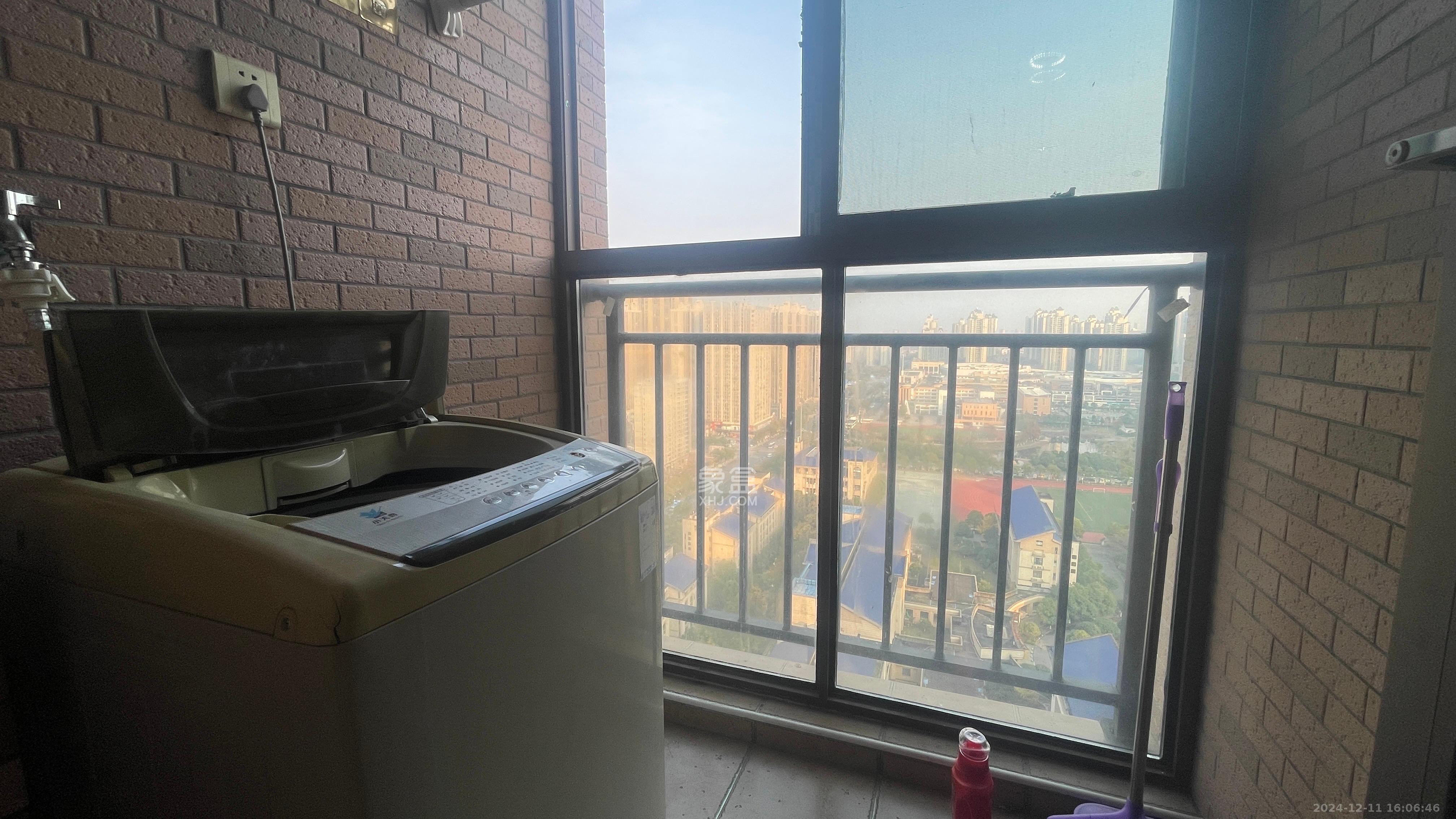 水岸世景  1室1厅1卫   1200.00元/月室内图