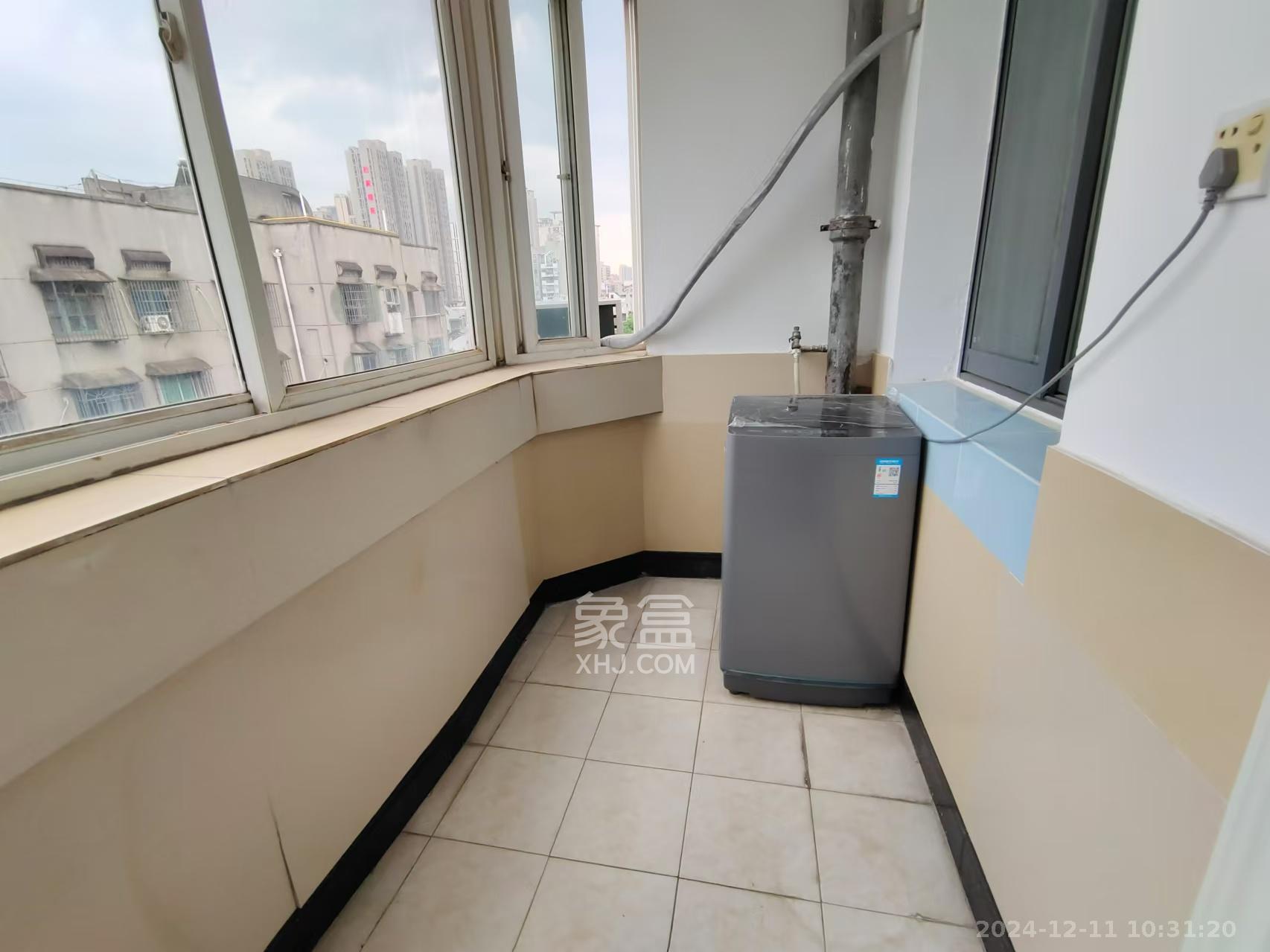 英才园三片 3室2厅1卫 2100.0元/月 英才园三片 3室2厅1卫 2100.0元/月室内图