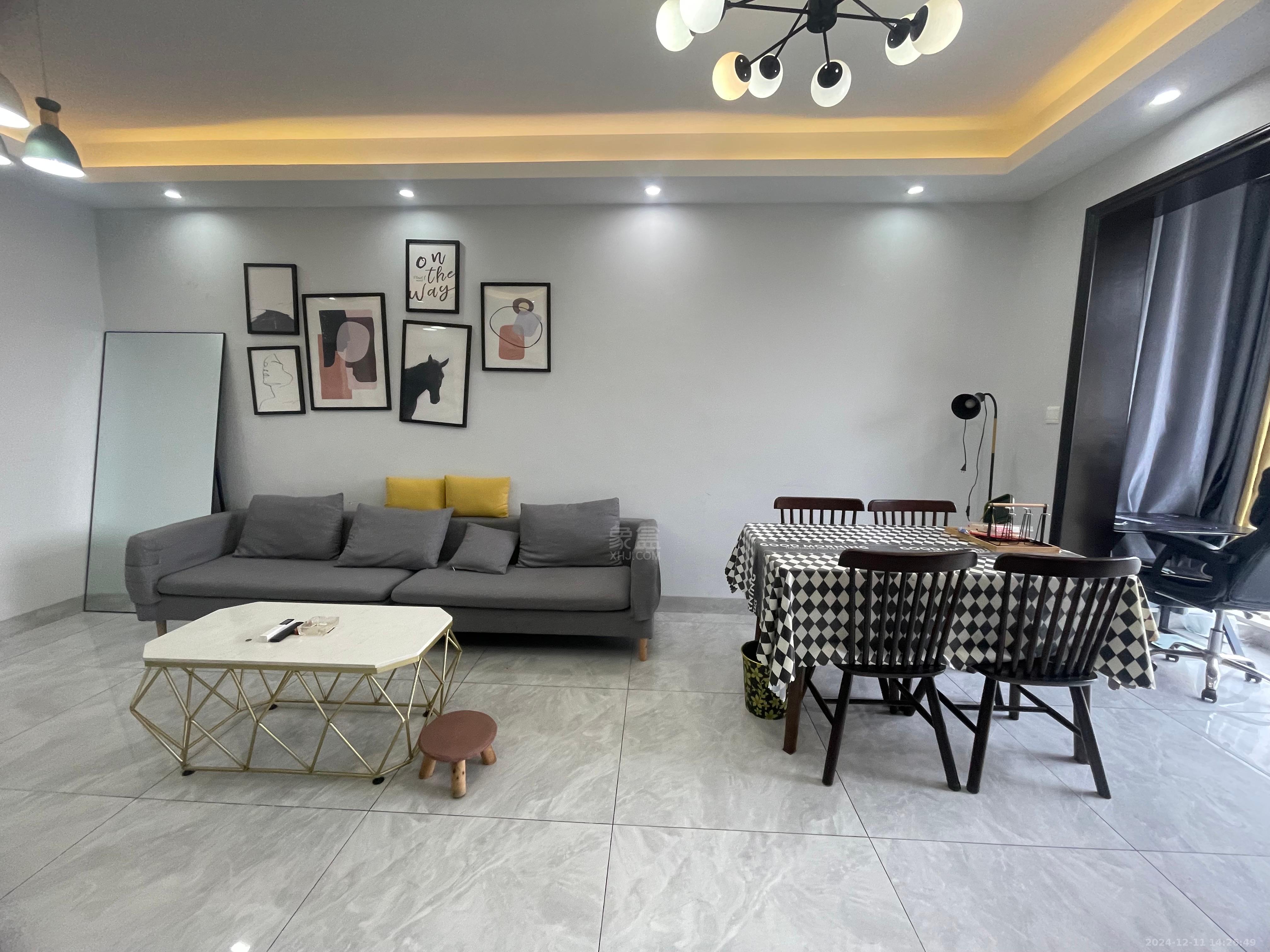 流金岁月-华晨国际 2室2厅1卫 2600.00元/月 流金岁月-华晨国际 2室2厅1卫 2600.00元/月室内图