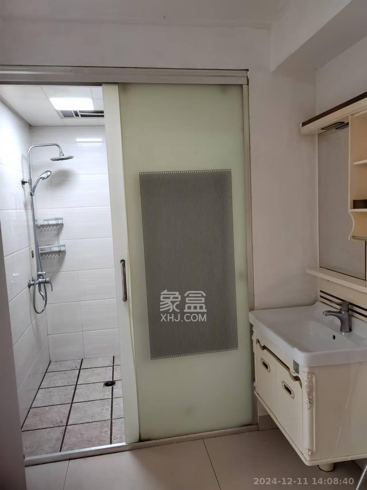 中信凯旋蓝岸(中信新城三期) 1室1厅1卫 1300.0元/月 中信凯旋蓝岸(中信新城三期) 1室1厅1卫 1300.0元/月室内图