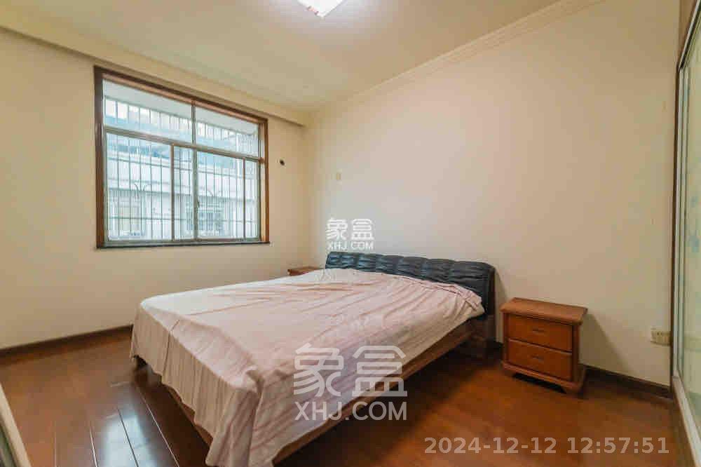 城东安置区(星城社区) 3室2厅1卫 1600.0元/月 城东安置区(星城社区) 3室2厅1卫 1600.0元/月室内图