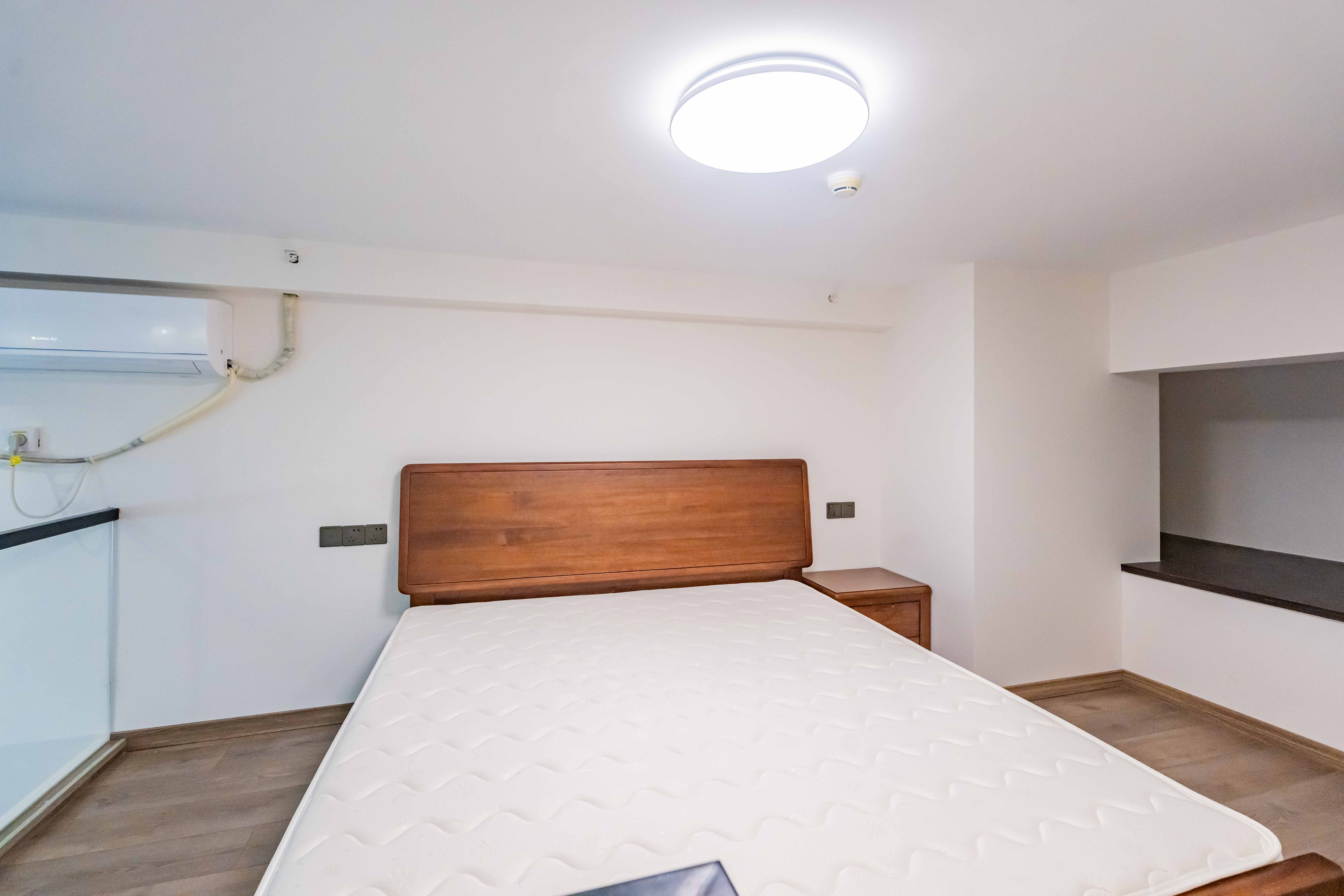 藏珑湖上公馆 1室1厅1卫 2500.0元/月 藏珑湖上公馆 1室1厅1卫 2500.0元/月室内图