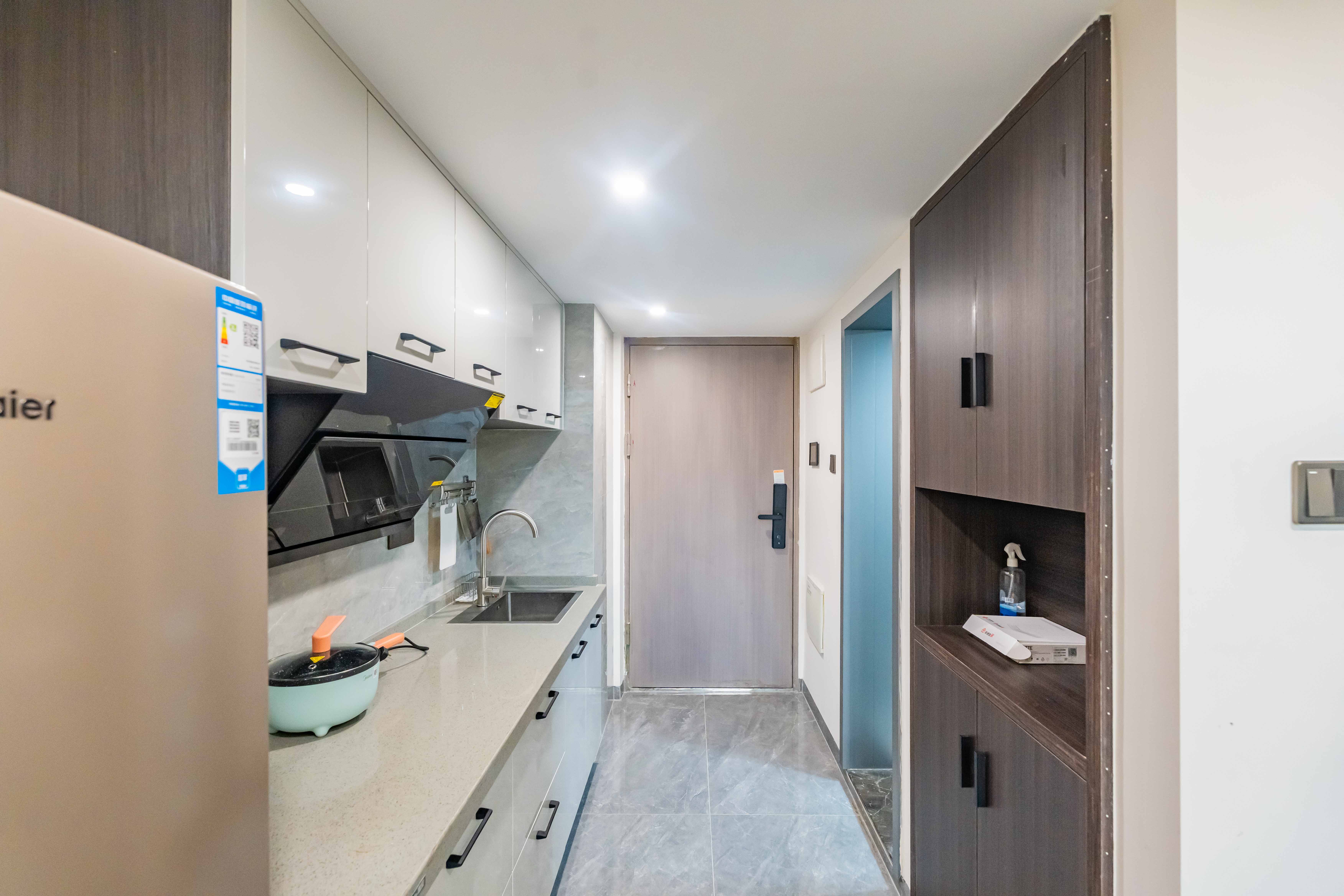 藏珑湖上公馆 1室1厅1卫 2500.0元/月 藏珑湖上公馆 1室1厅1卫 2500.0元/月室内图