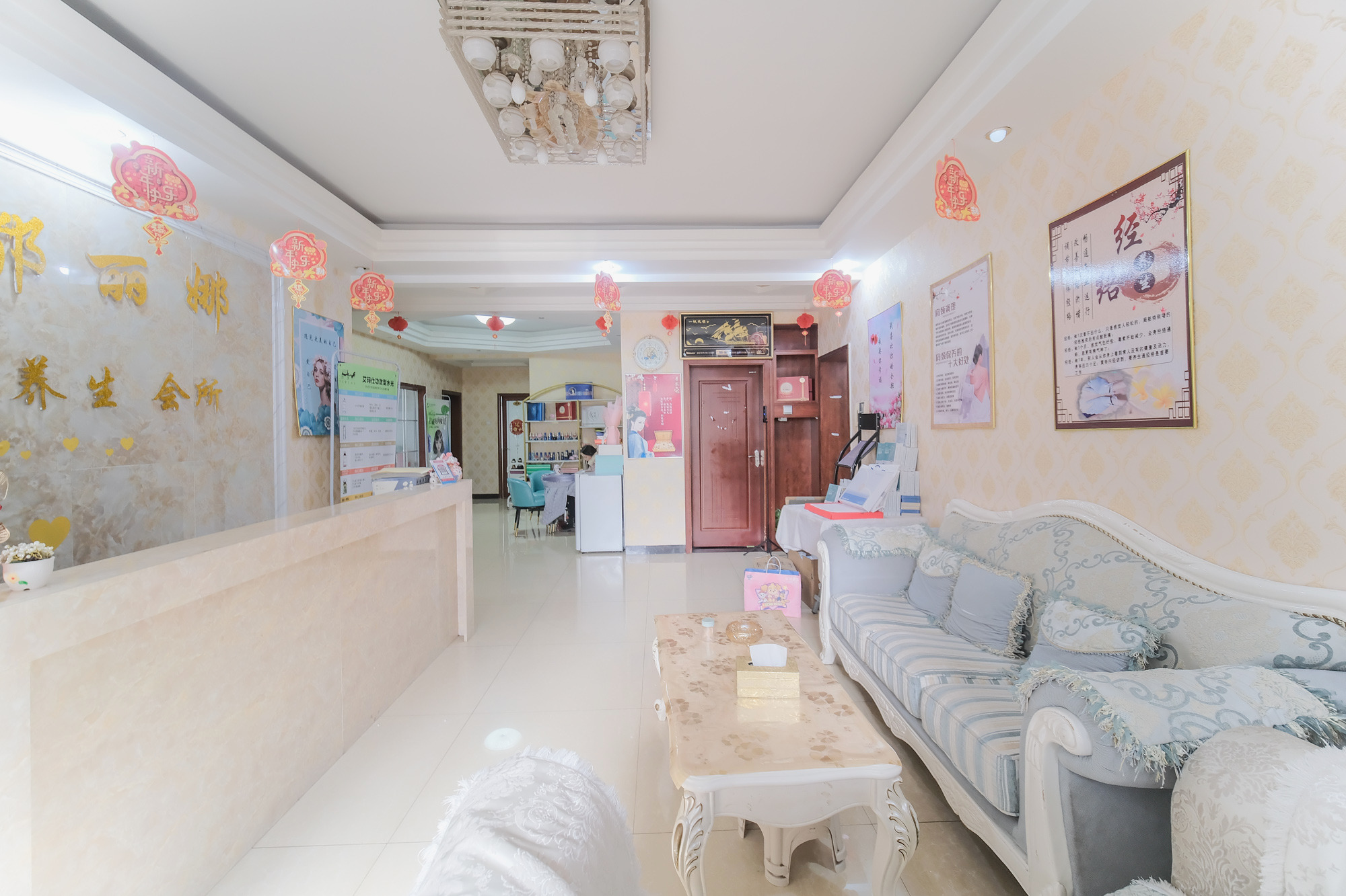 圆梦完美生活 5室2厅2卫 79.8万 圆梦完美生活 5室2厅2卫 79.8万客厅