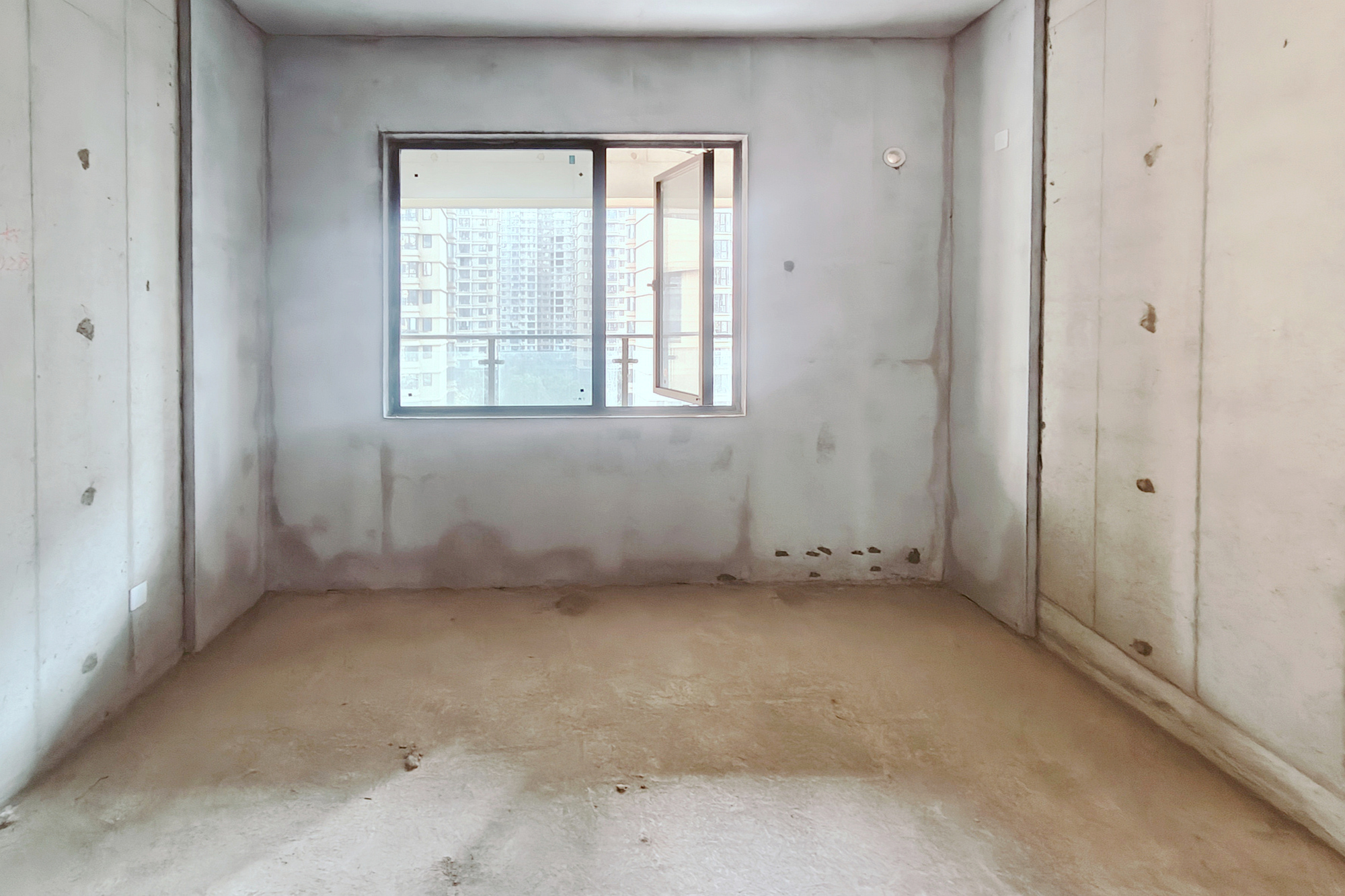 三润城(三润星城) 5室2厅2卫 135.0万 三润城(三润星城) 5室2厅2卫 135.0万卧室