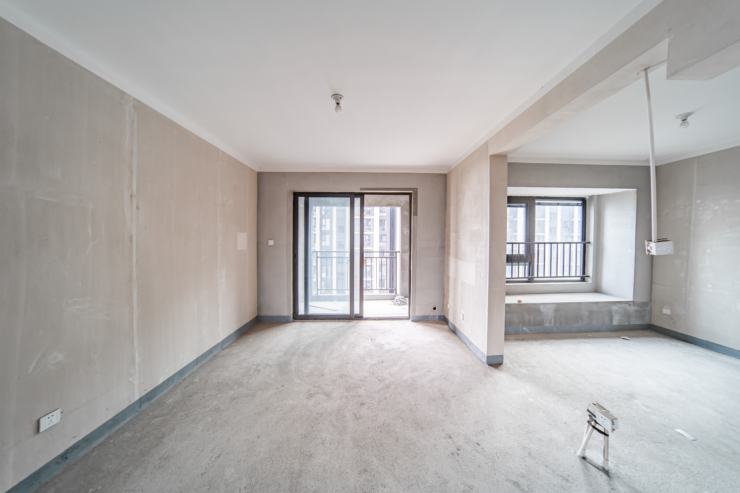 建发电建江山悦  3室2厅2卫   130.00万客厅