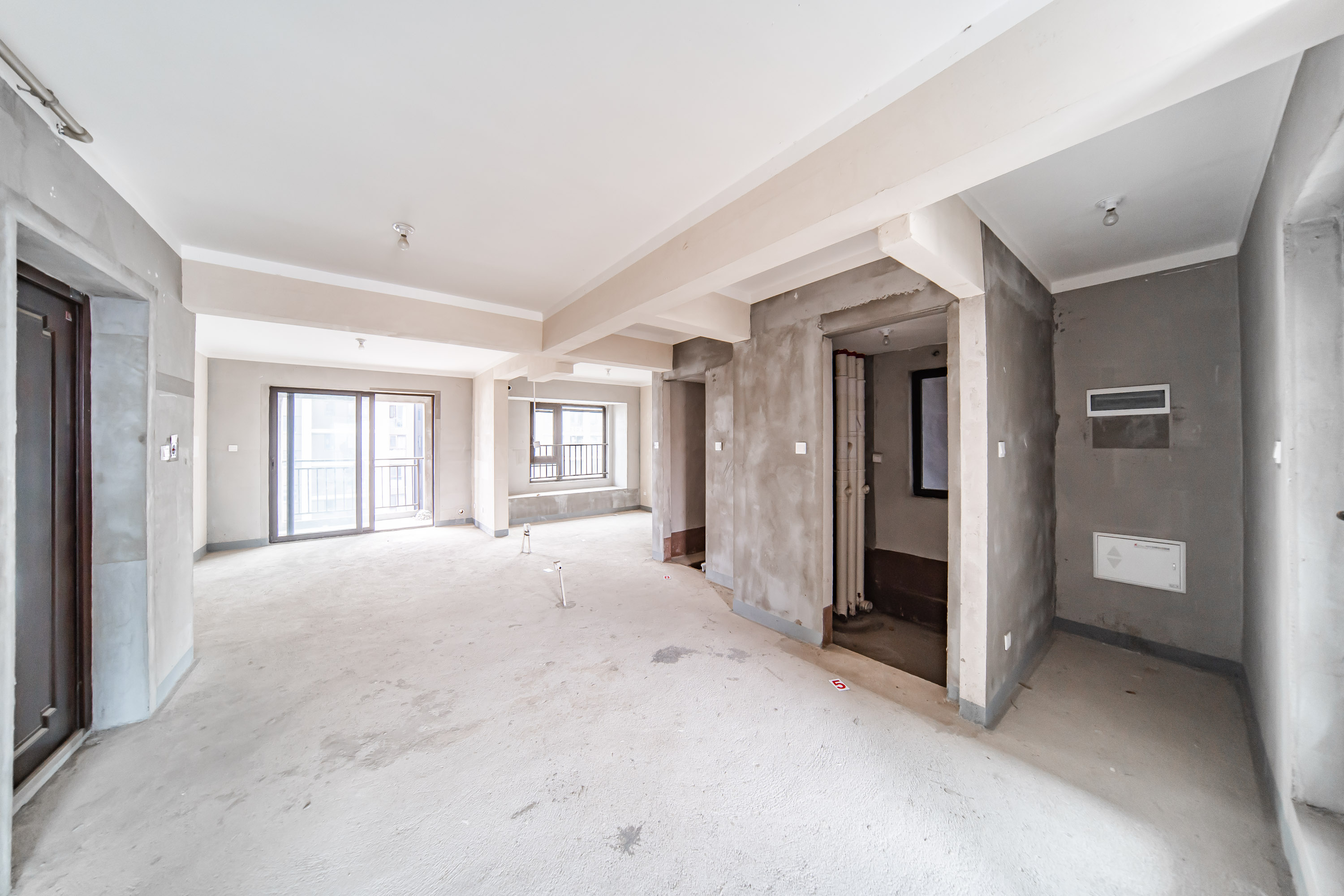 建发电建江山悦  3室2厅2卫   130.00万其他