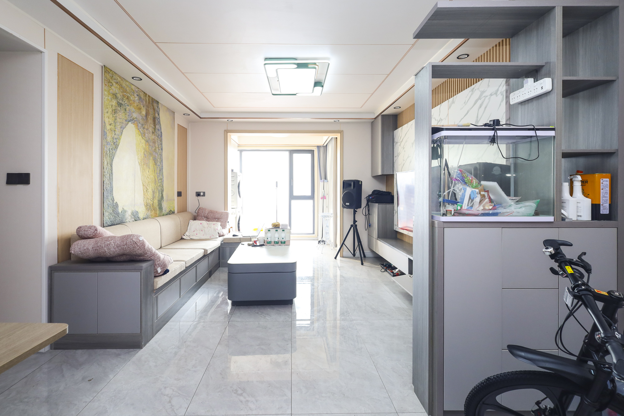 南璟滨江书苑 4室2厅2卫 85.0万 南璟滨江书苑 4室2厅2卫 85.0万客厅