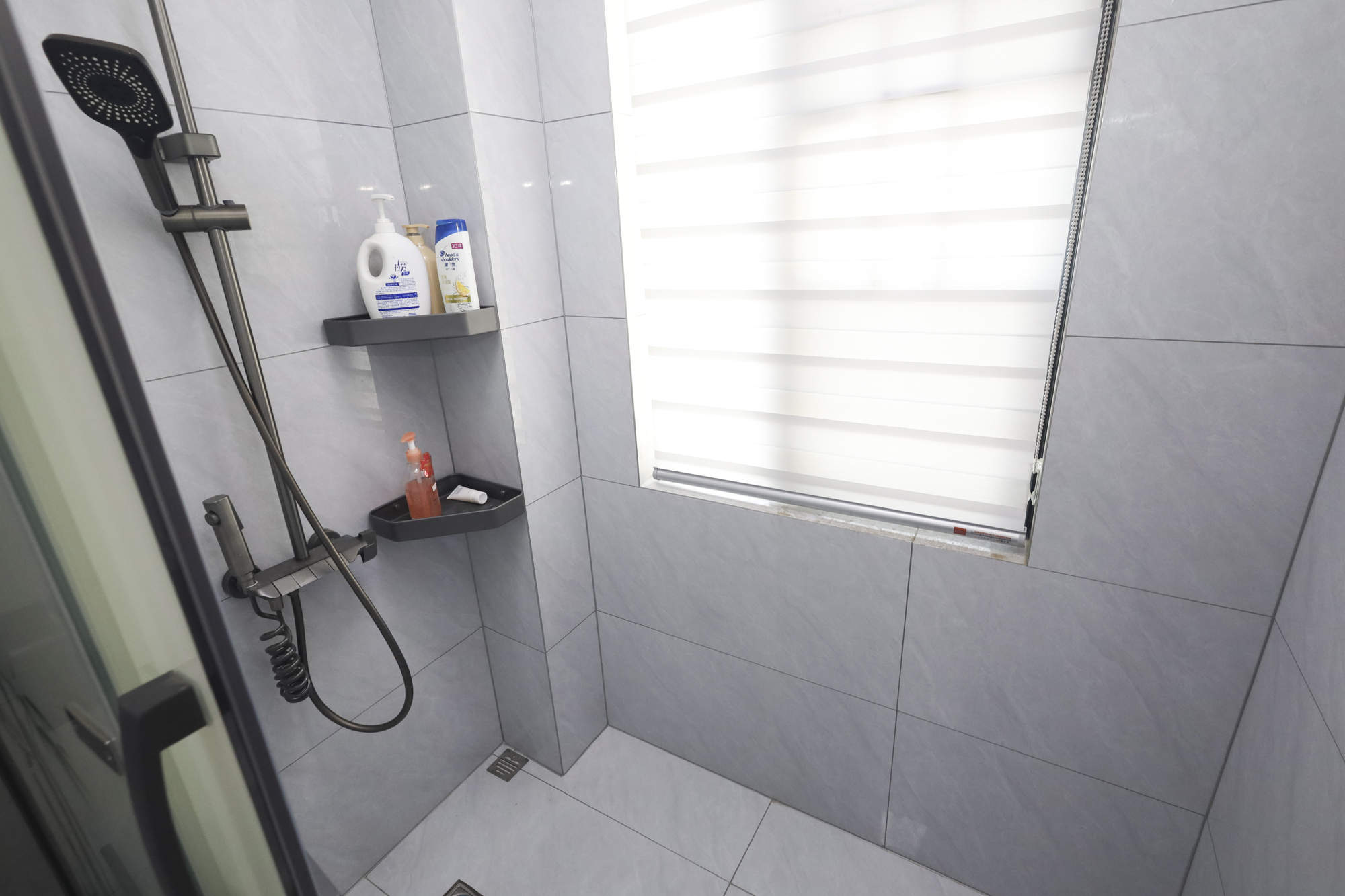 南璟滨江书苑 4室2厅2卫 85.0万 南璟滨江书苑 4室2厅2卫 85.0万卫生间