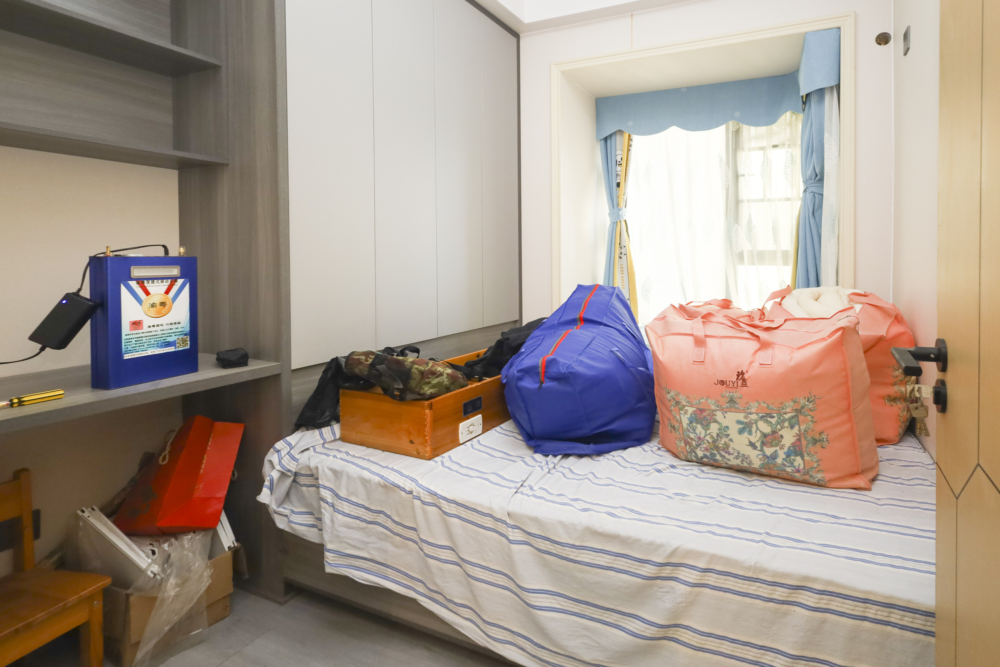 南璟滨江书苑 4室2厅2卫 85.0万 南璟滨江书苑 4室2厅2卫 85.0万卧室