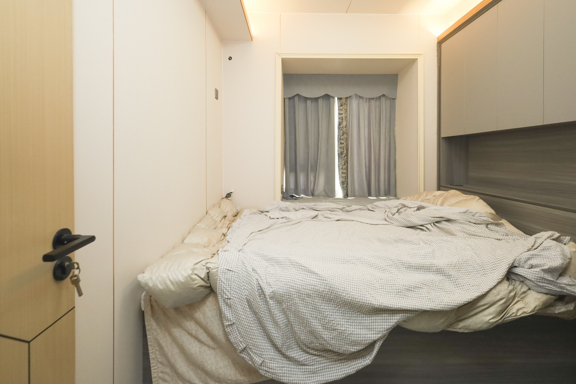 南璟滨江书苑 4室2厅2卫 85.0万 南璟滨江书苑 4室2厅2卫 85.0万卧室