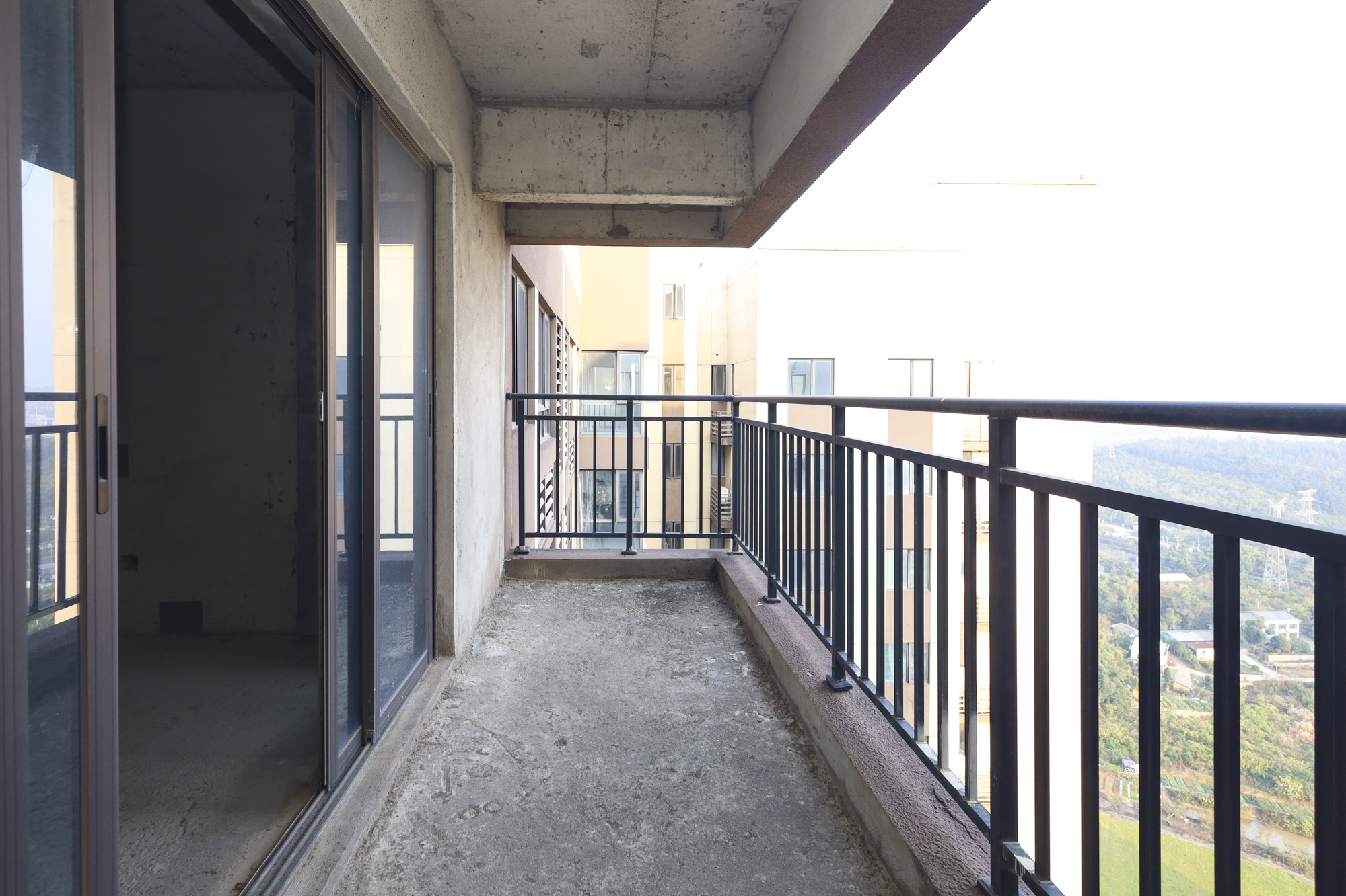 美来美城市广场  3室2厅2卫   78.00万阳台
