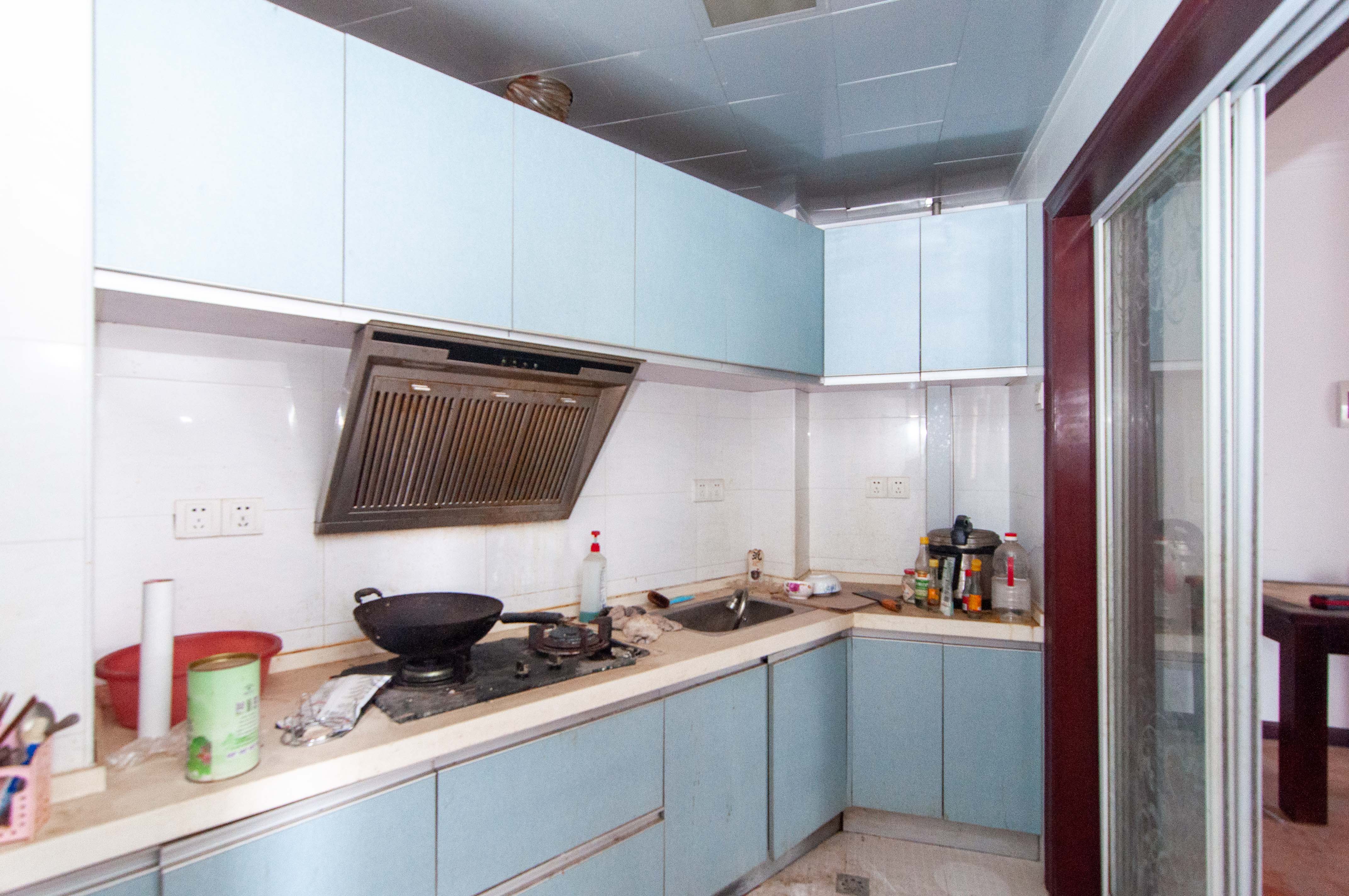 高信向日葵  2室2厅1卫    78.8万厨房