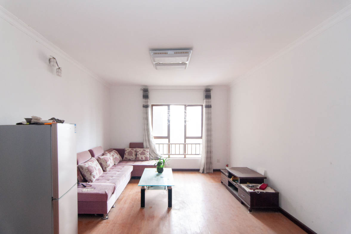 高信向日葵 2室2厅1卫 78.8万 高信向日葵 2室2厅1卫 78.8万客厅