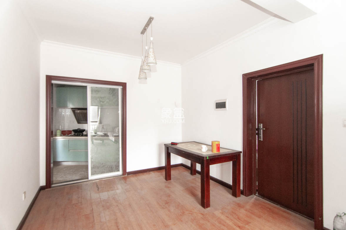 高信向日葵 2室2厅1卫 78.8万 高信向日葵 2室2厅1卫 78.8万客厅