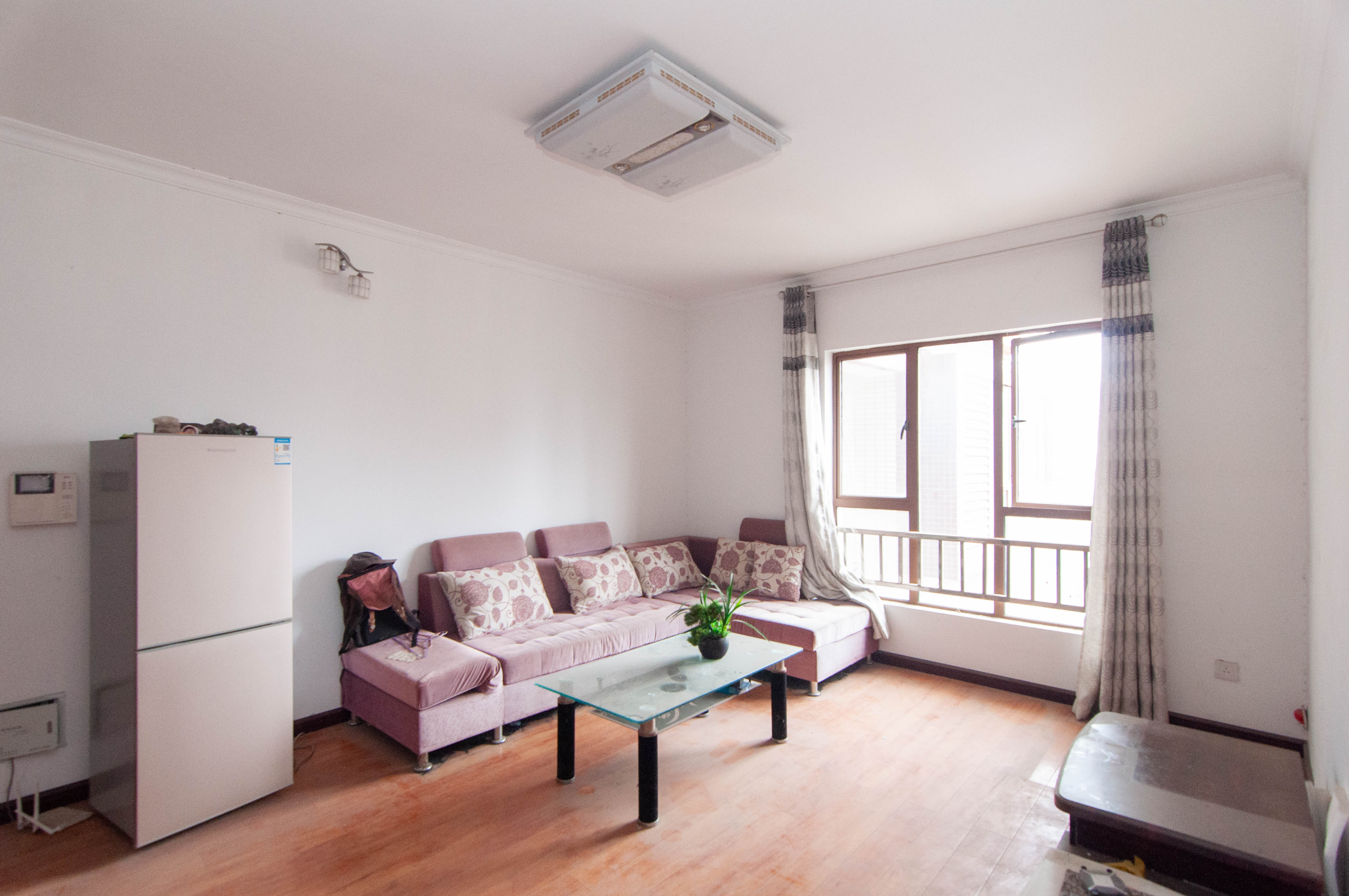 高信向日葵 2室2厅1卫 78.8万 高信向日葵 2室2厅1卫 78.8万客厅