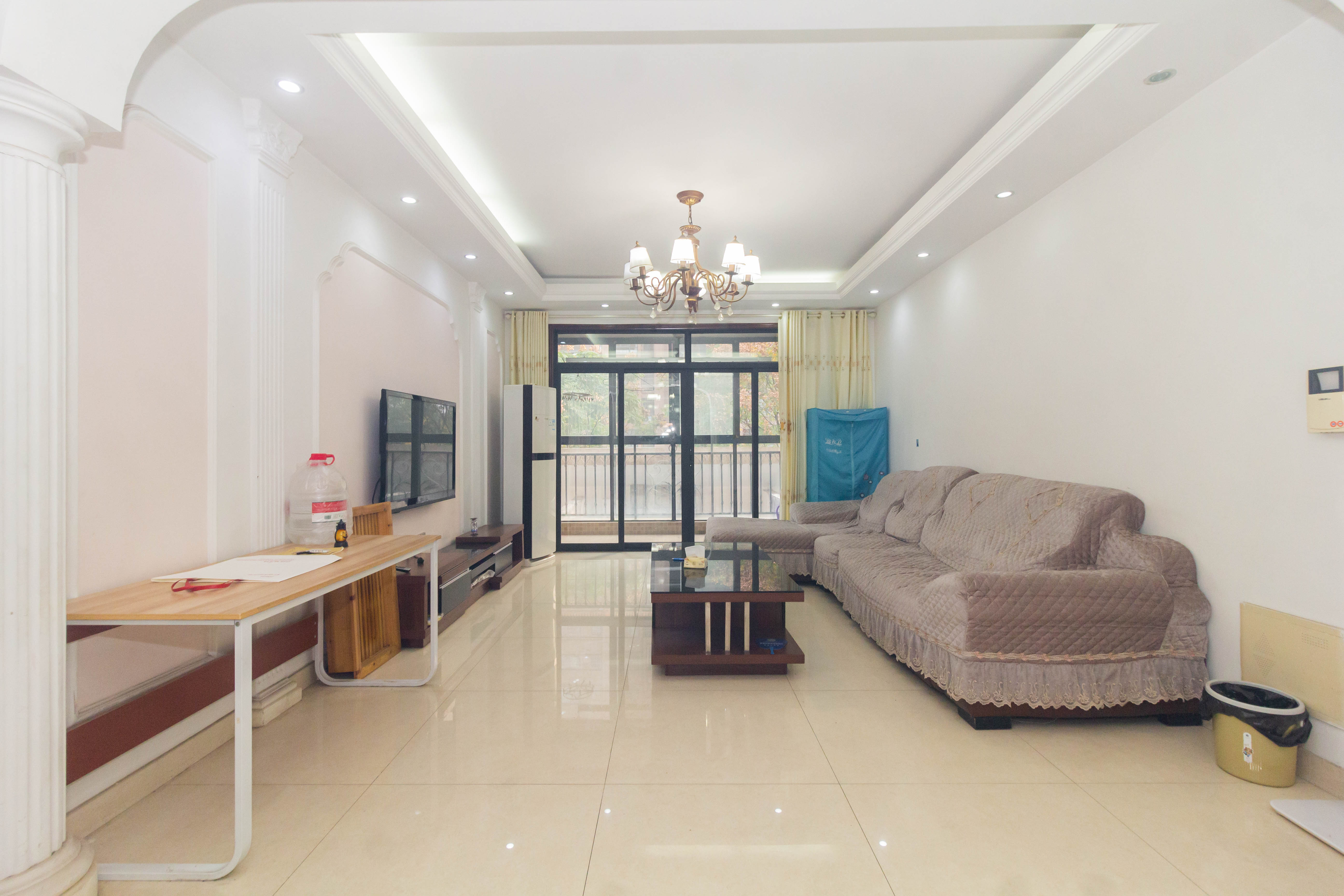 康桥长郡 4室2厅2卫 85.8万 康桥长郡 4室2厅2卫 85.8万客厅