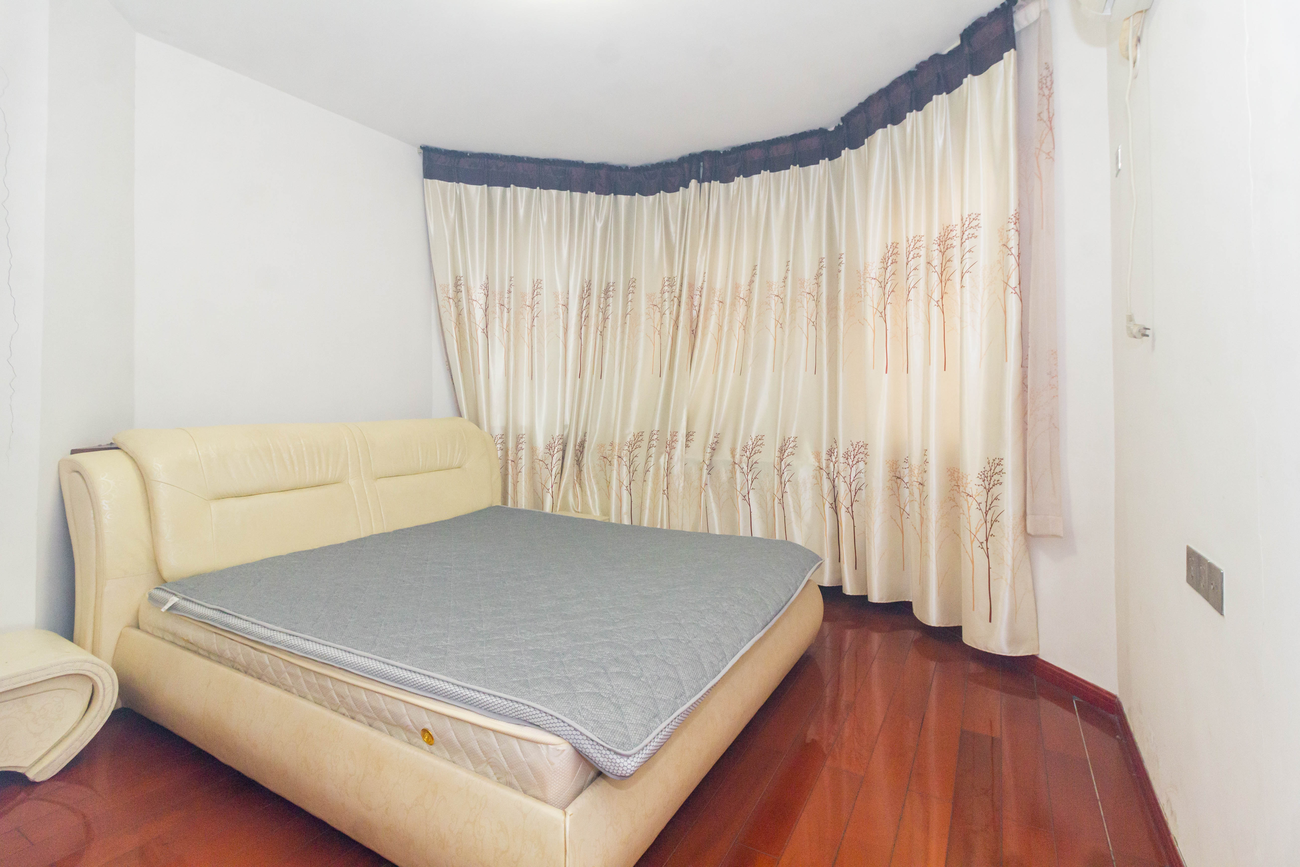 康桥长郡 4室2厅2卫 85.8万 康桥长郡 4室2厅2卫 85.8万卧室