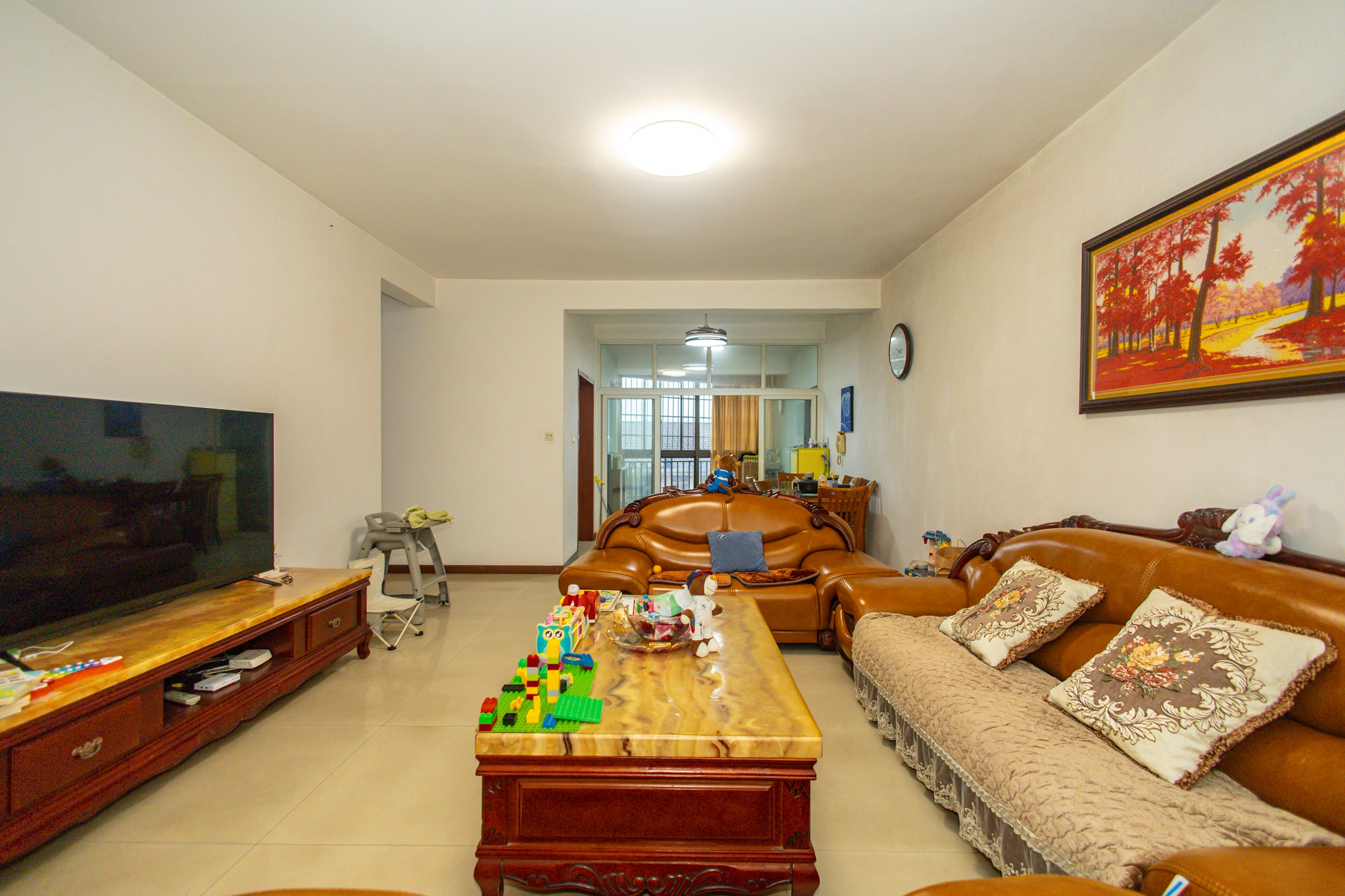 幸福洋房  3室2厅2卫    69.0万 幸福洋房  3室2厅2卫    69.0万客厅