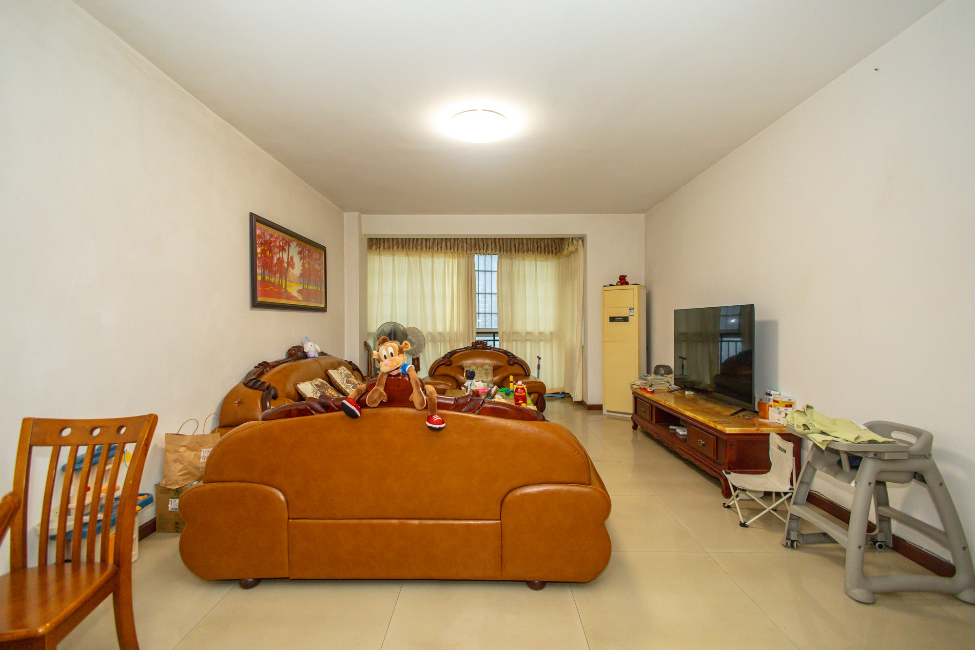 幸福洋房  3室2厅2卫    69.0万 幸福洋房  3室2厅2卫    69.0万客厅