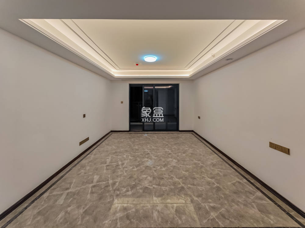 绿地长沙城际空间站（绿地新里佳苑）  4室2厅2卫    185.0万