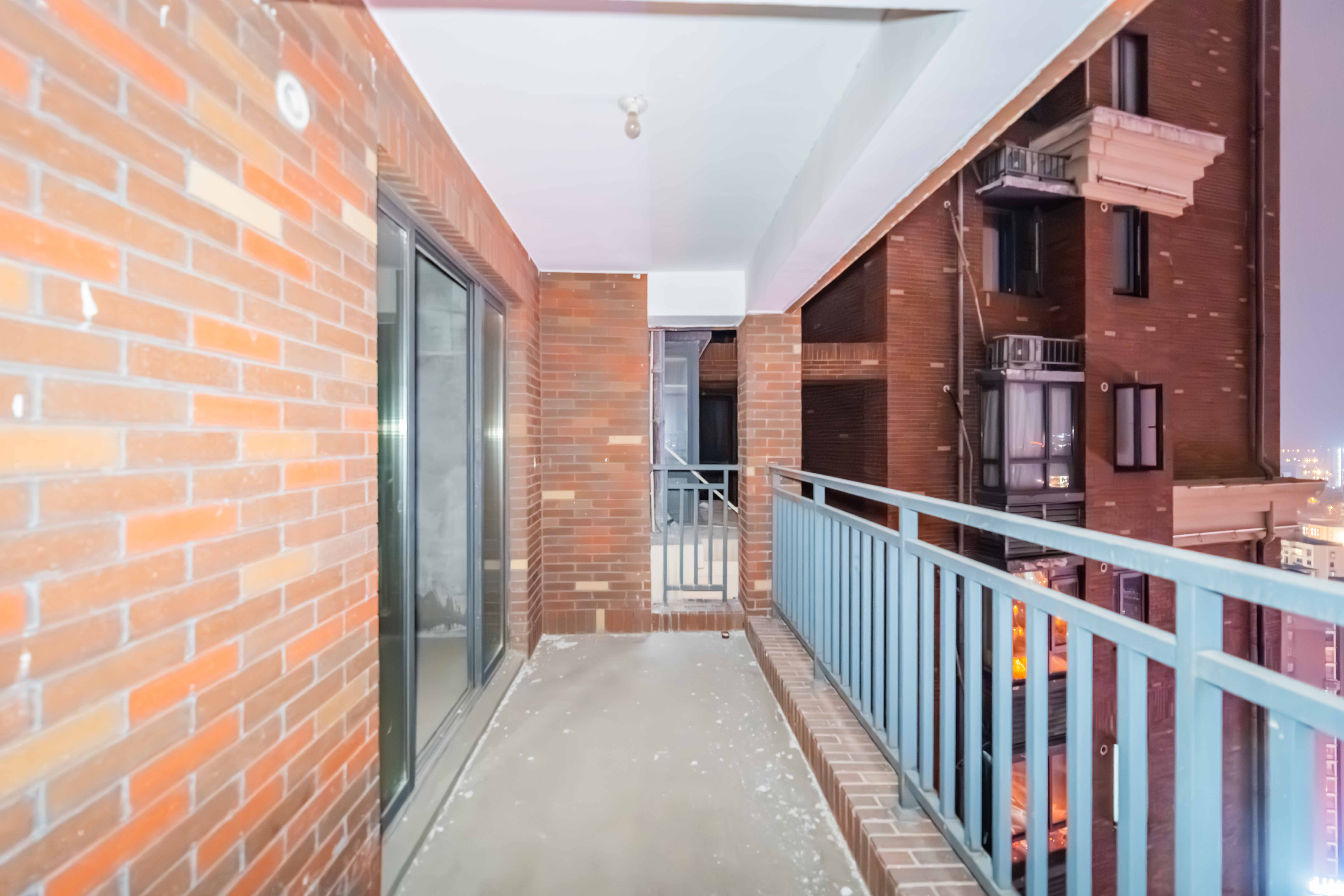 半山壹号  3室2厅2卫    130.0万其他