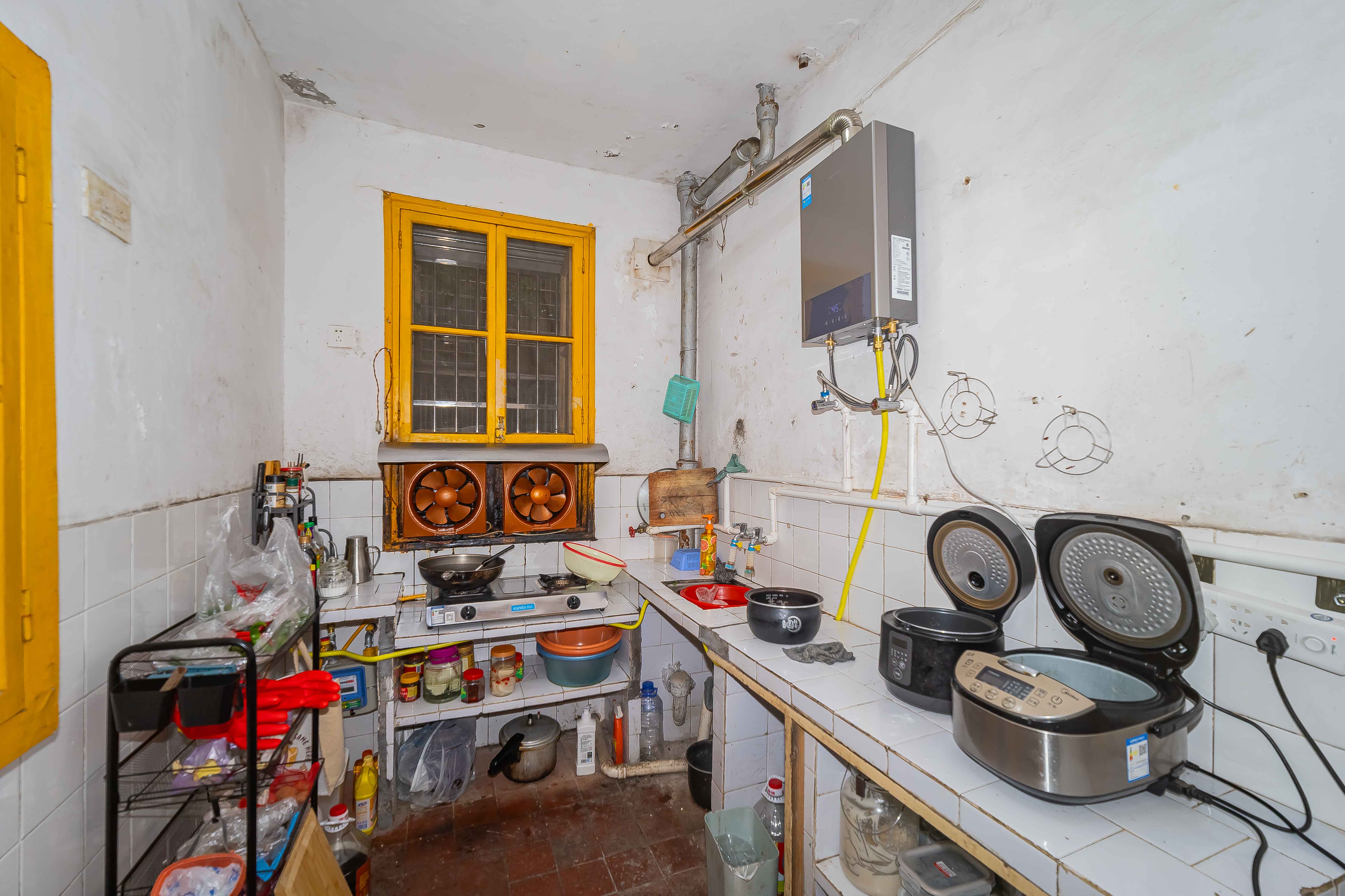 天心区政府机关宿舍(燕子岭正街17栋)  2室2厅1卫    50.0万 天心区政府机关宿舍(燕子岭正街17栋)  2室2厅1卫    50.0万厨房