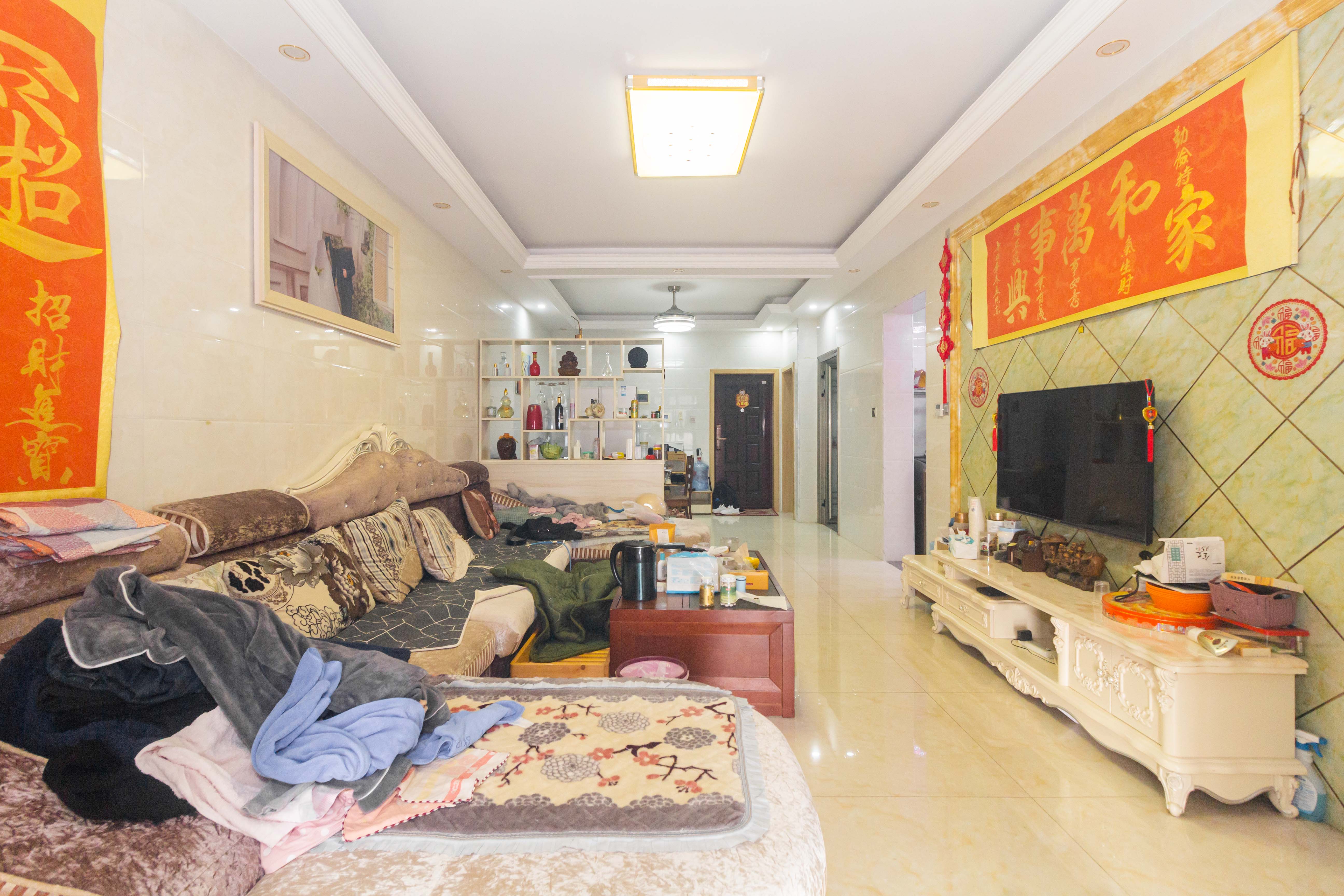 紫华郡  3室2厅1卫    59.8万 紫华郡  3室2厅1卫    59.8万客厅