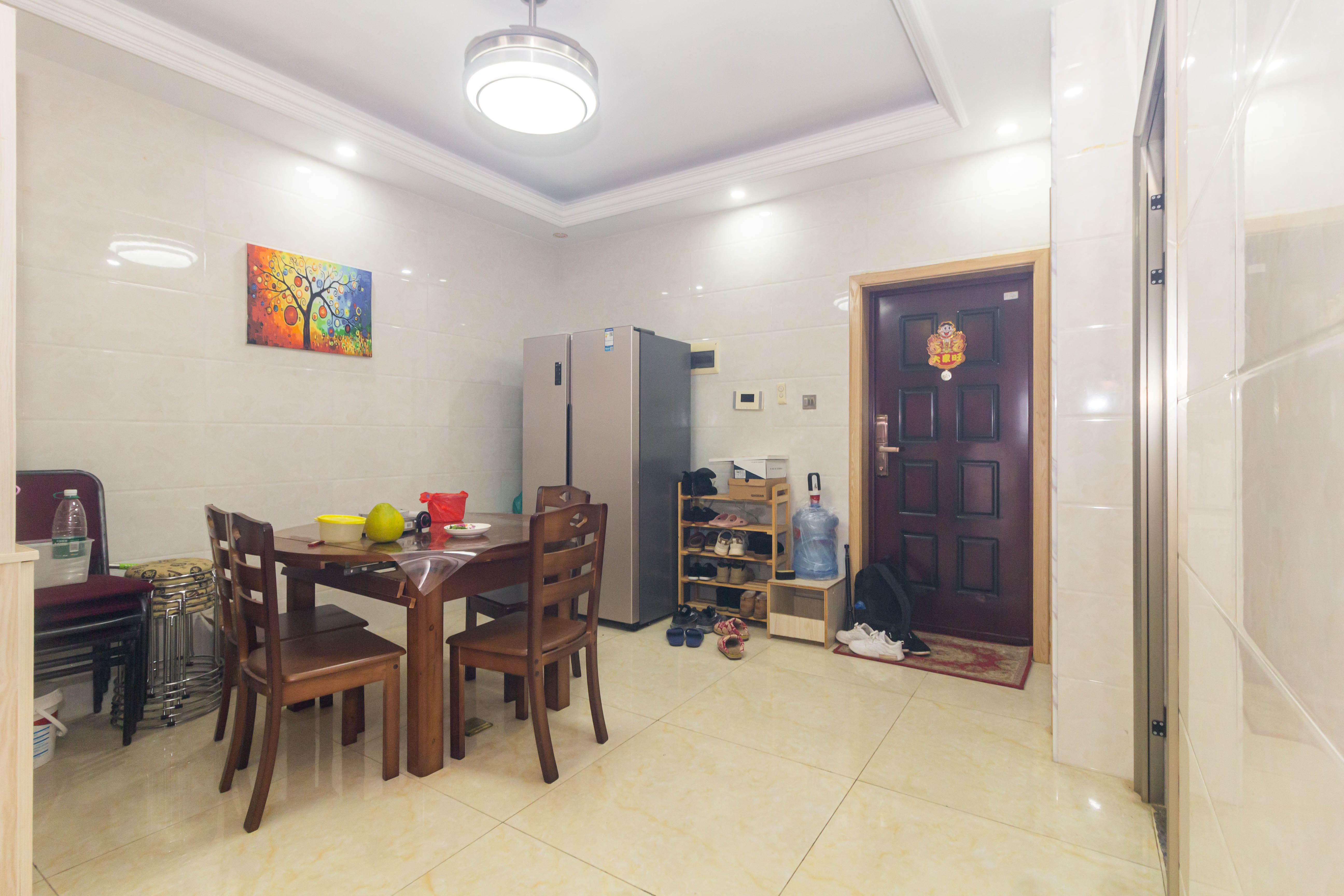 紫华郡  3室2厅1卫    59.8万 紫华郡  3室2厅1卫    59.8万客厅