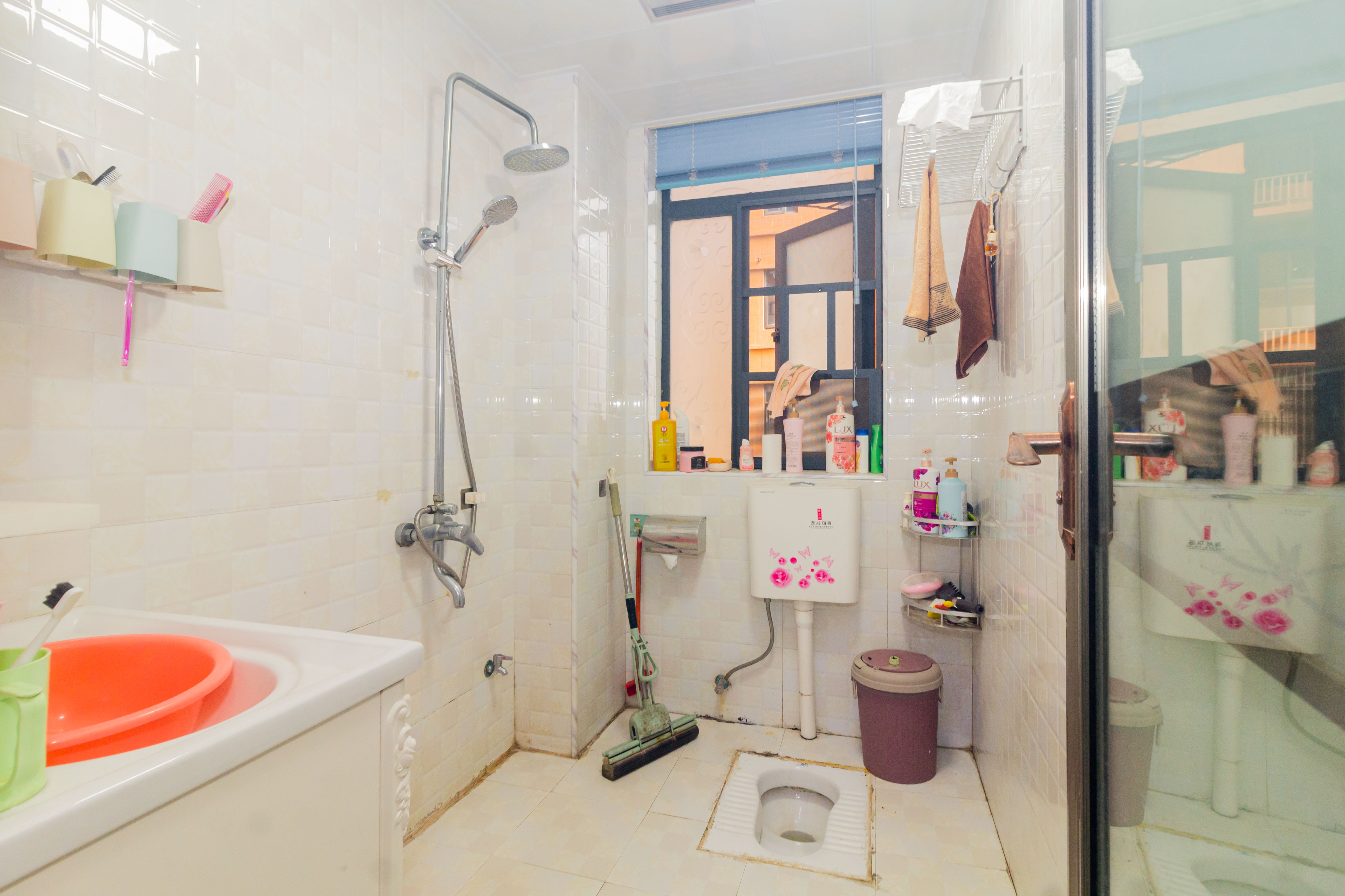 紫华郡  3室2厅1卫    59.8万 紫华郡  3室2厅1卫    59.8万卧室