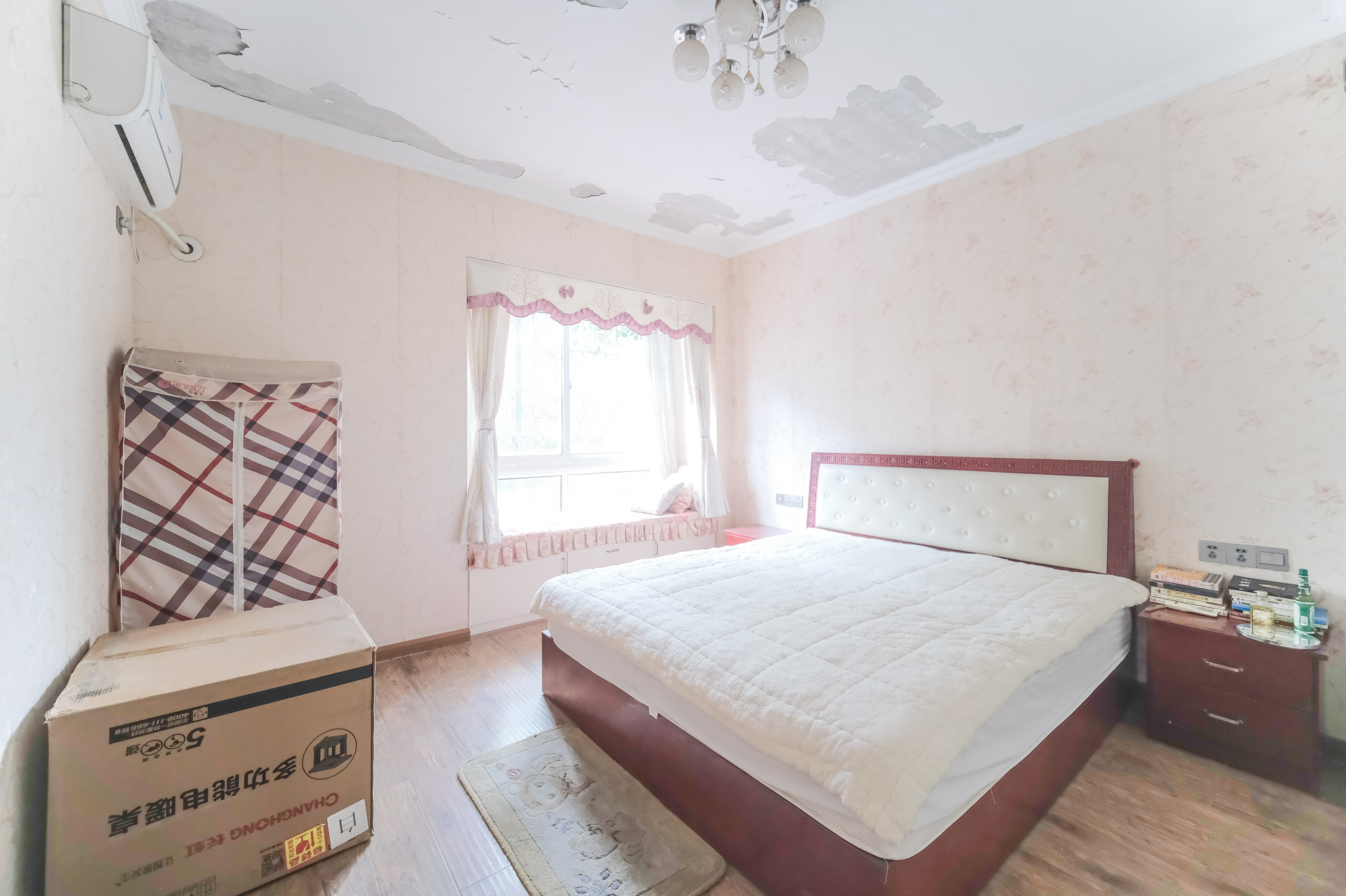 山水湾  3室2厅1卫    78.0万 山水湾  3室2厅1卫    78.0万卧室