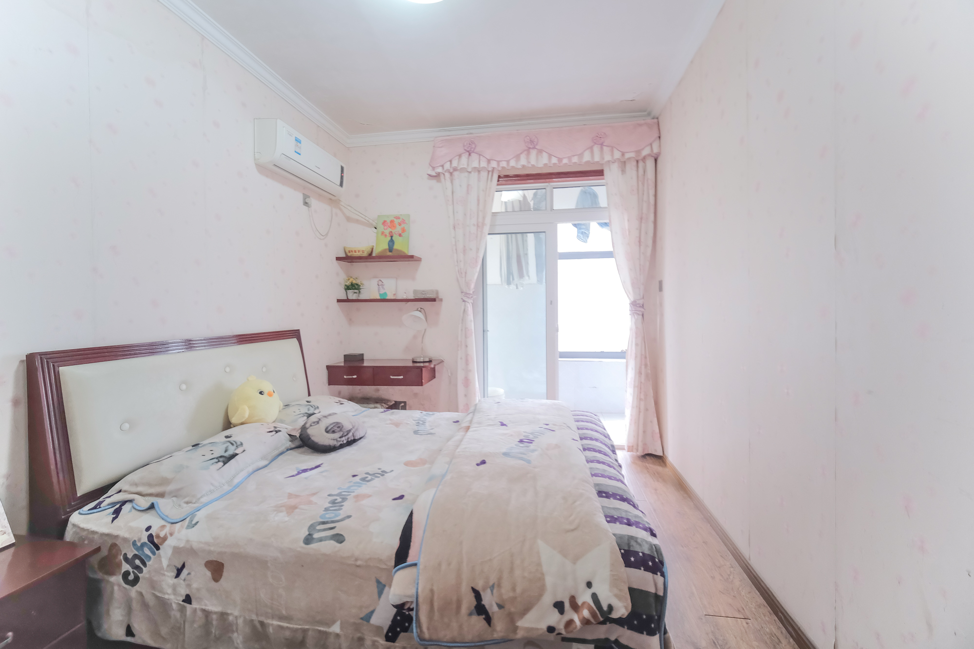 山水湾  3室2厅1卫    78.0万 山水湾  3室2厅1卫    78.0万卧室