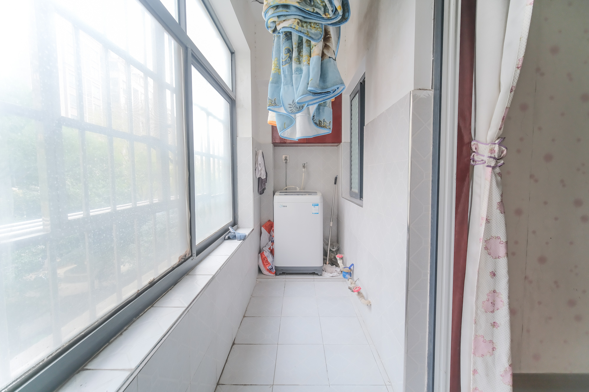 山水湾  3室2厅1卫    78.0万 山水湾  3室2厅1卫    78.0万阳台