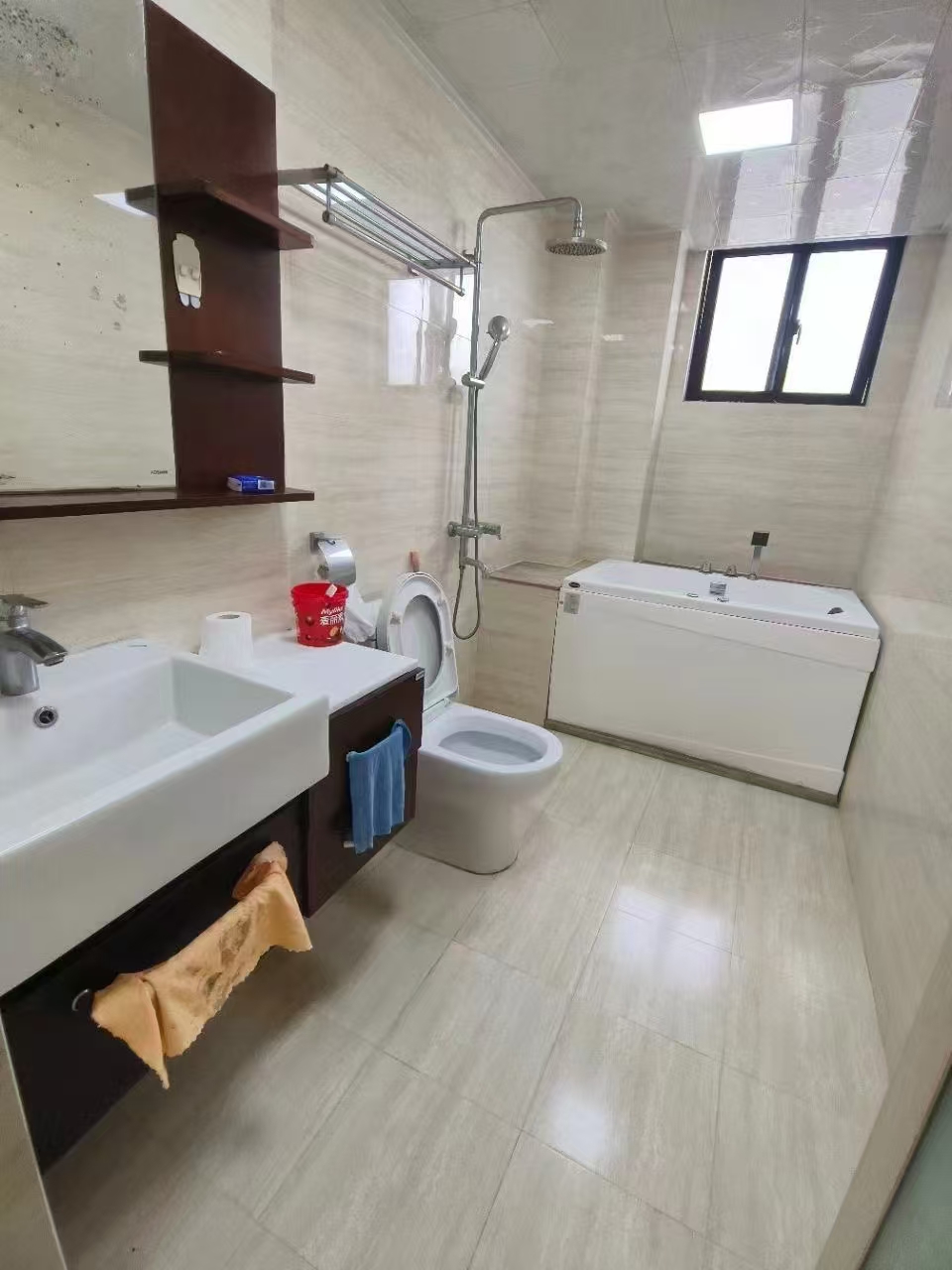 学苑公馆 3室2厅2卫 238.0万 学苑公馆 3室2厅2卫 238.0万室内图