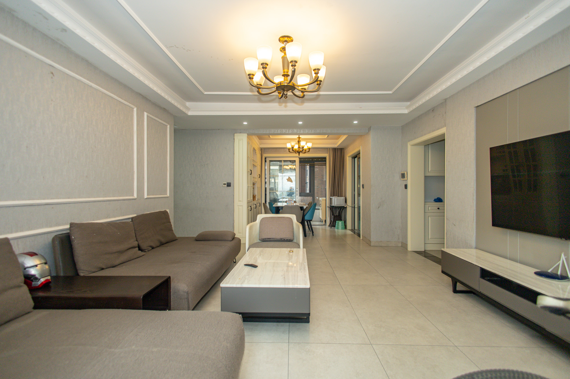 水岸世景  3室2厅2卫    102.0万 水岸世景  3室2厅2卫    102.0万客厅