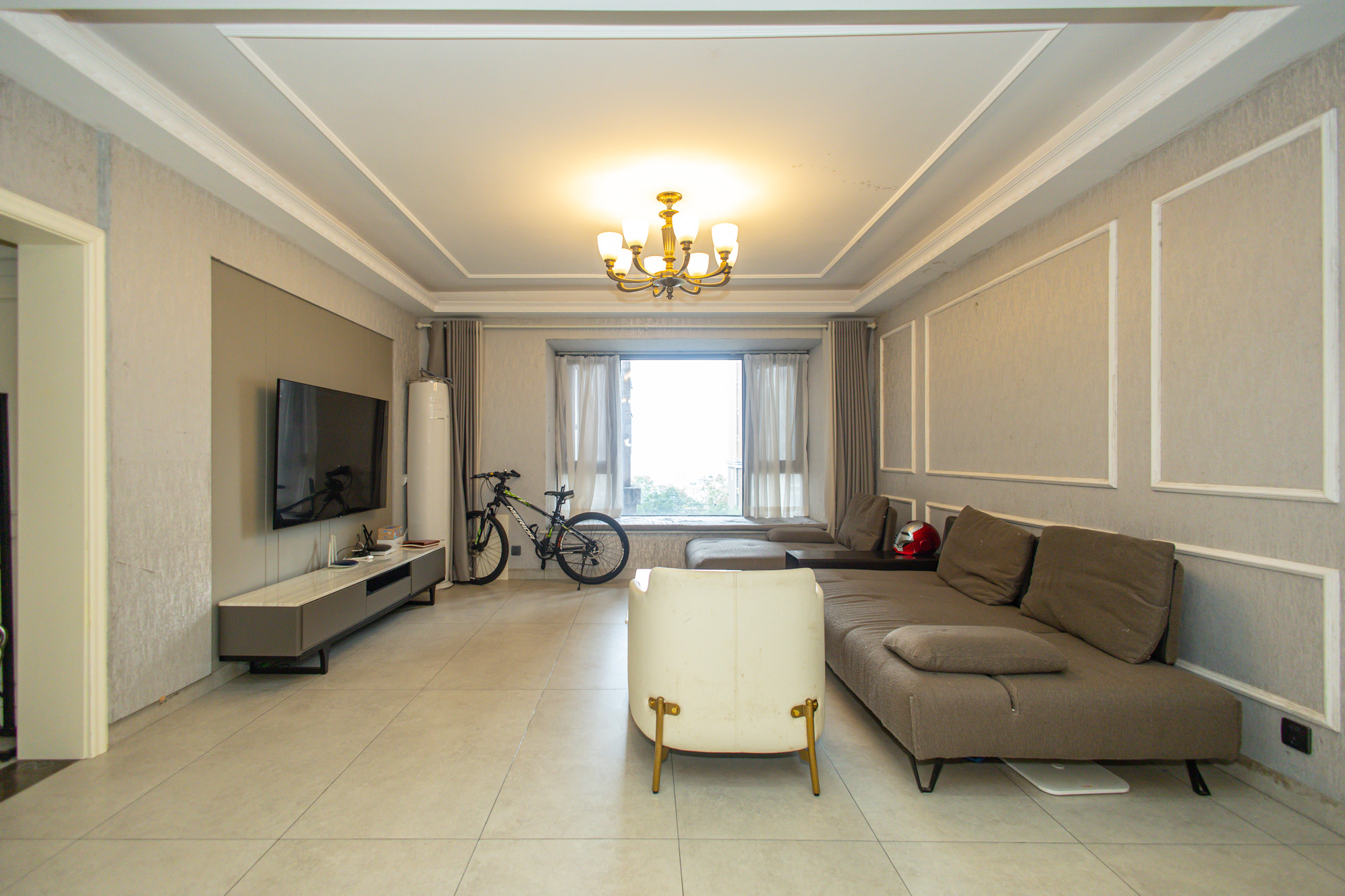 水岸世景  3室2厅2卫    102.0万 水岸世景  3室2厅2卫    102.0万客厅