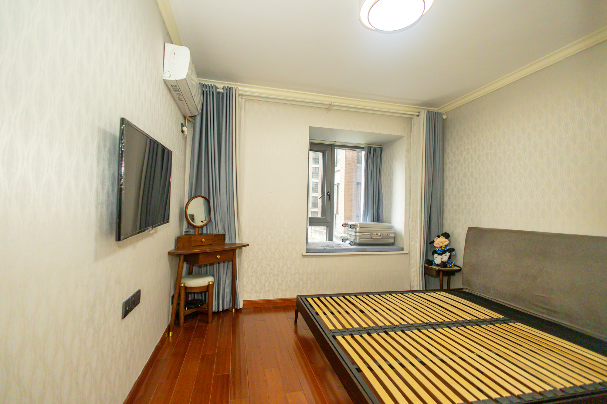 水岸世景  3室2厅2卫    102.0万 水岸世景  3室2厅2卫    102.0万卧室