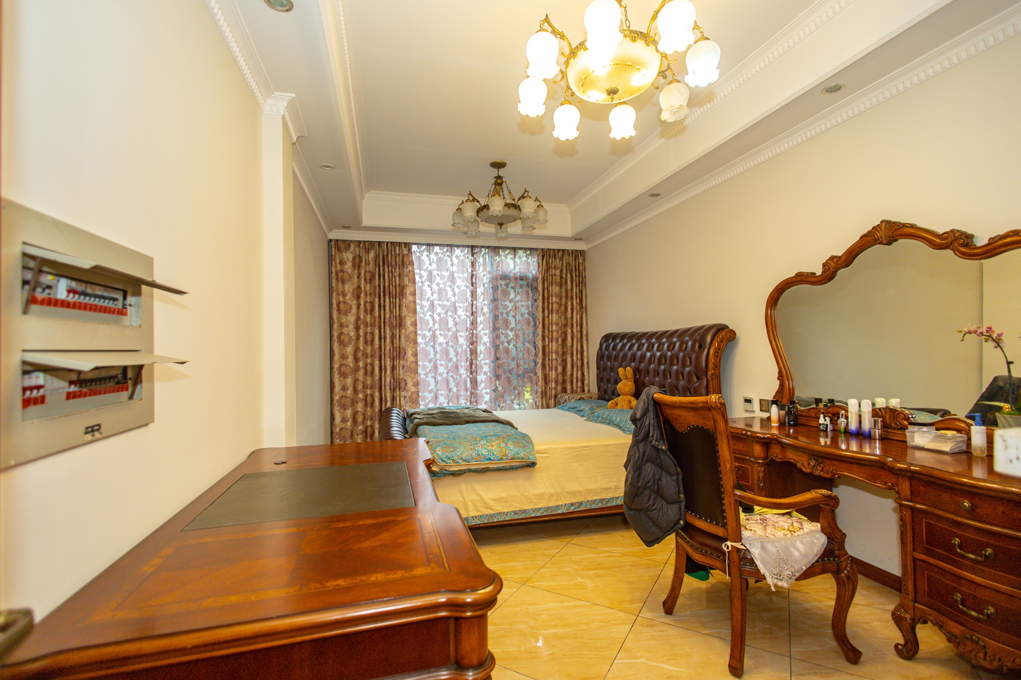 碧桂园威尼斯城 6室2厅3卫 506.0万 碧桂园威尼斯城 6室2厅3卫 506.0万卧室