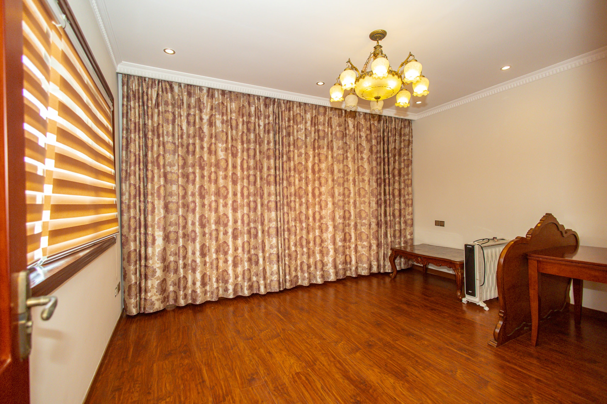 碧桂园威尼斯城 6室2厅3卫 506.0万 碧桂园威尼斯城 6室2厅3卫 506.0万卧室