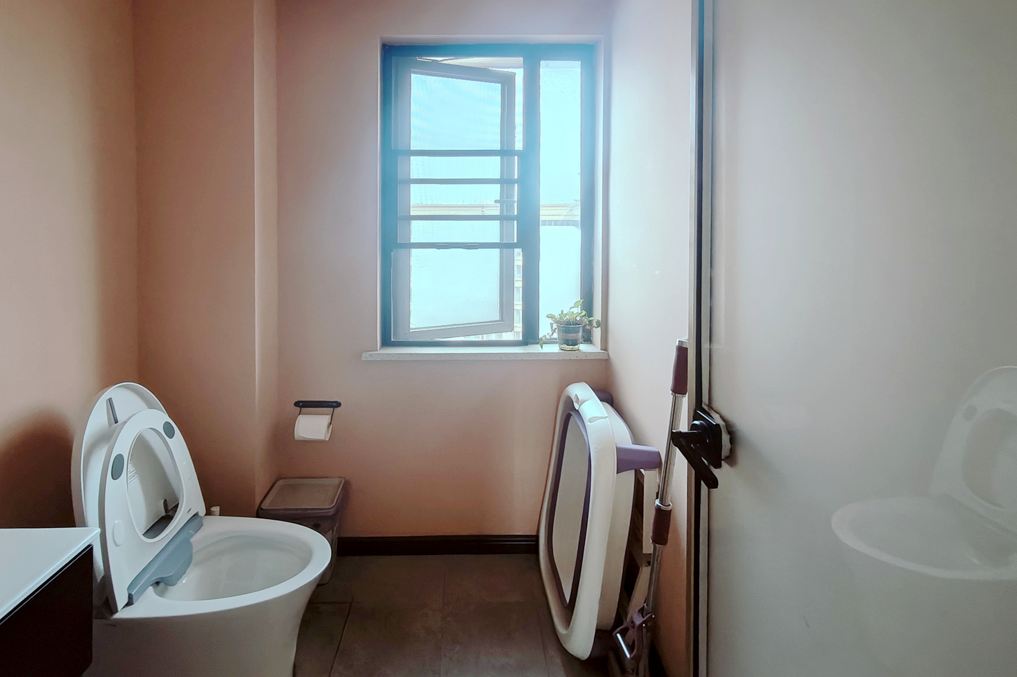 润和美郡(润和紫郡五期) 4室2厅2卫 107.0万 润和美郡(润和紫郡五期) 4室2厅2卫 107.0万卫生间