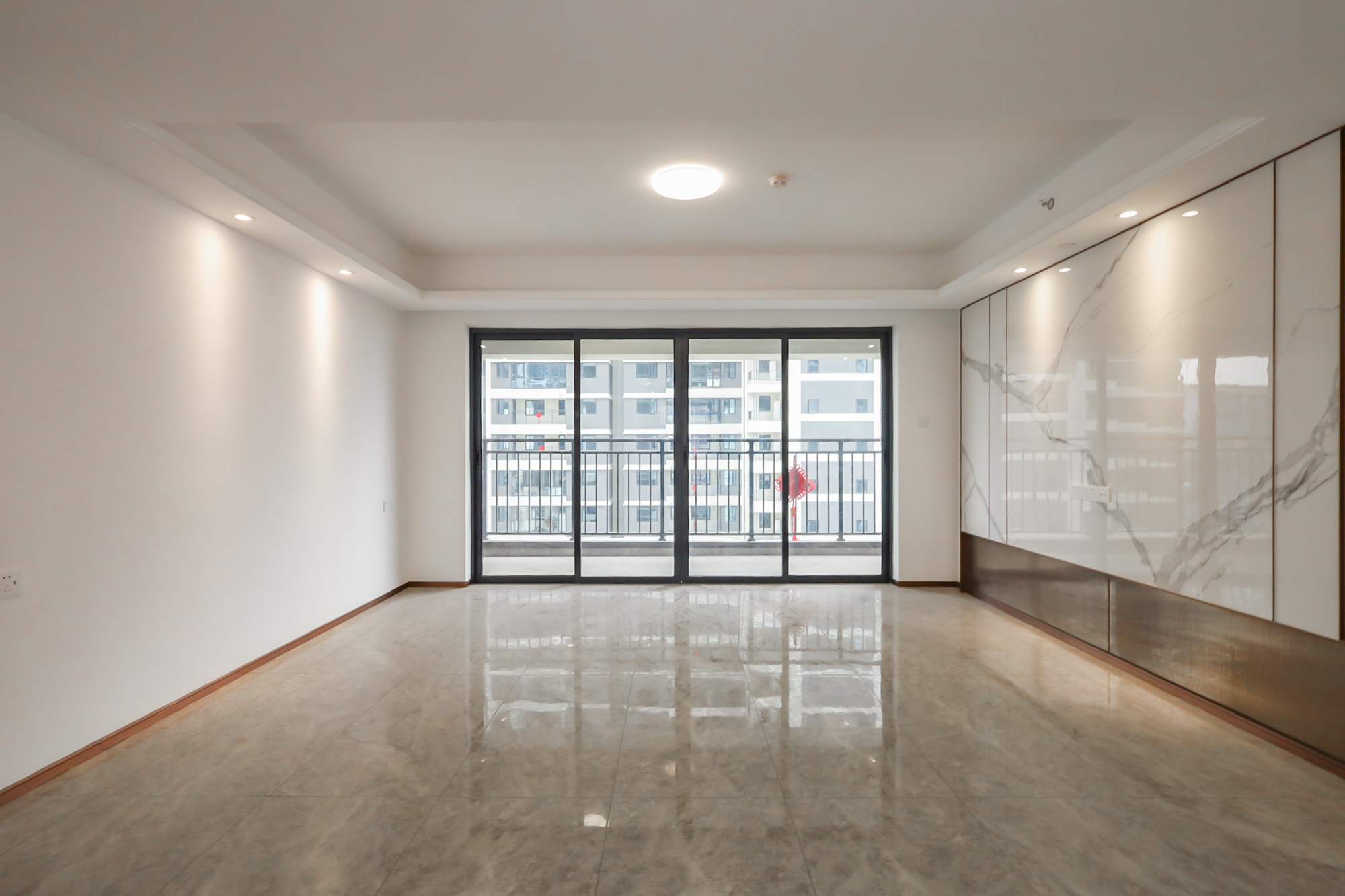 滨江府1913  4室2厅2卫    390.0万 滨江府1913  4室2厅2卫    390.0万