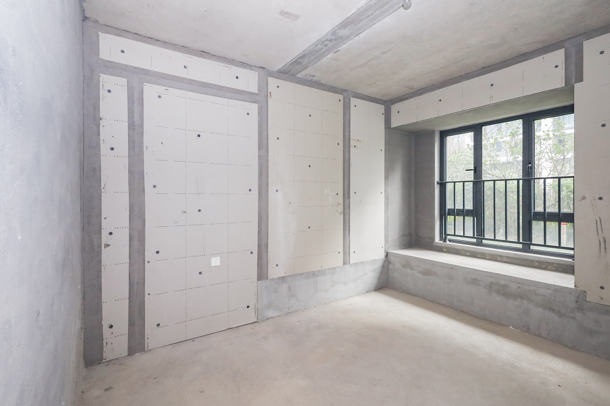 轨道中建麓江府  4室2厅2卫   181.50万卧室