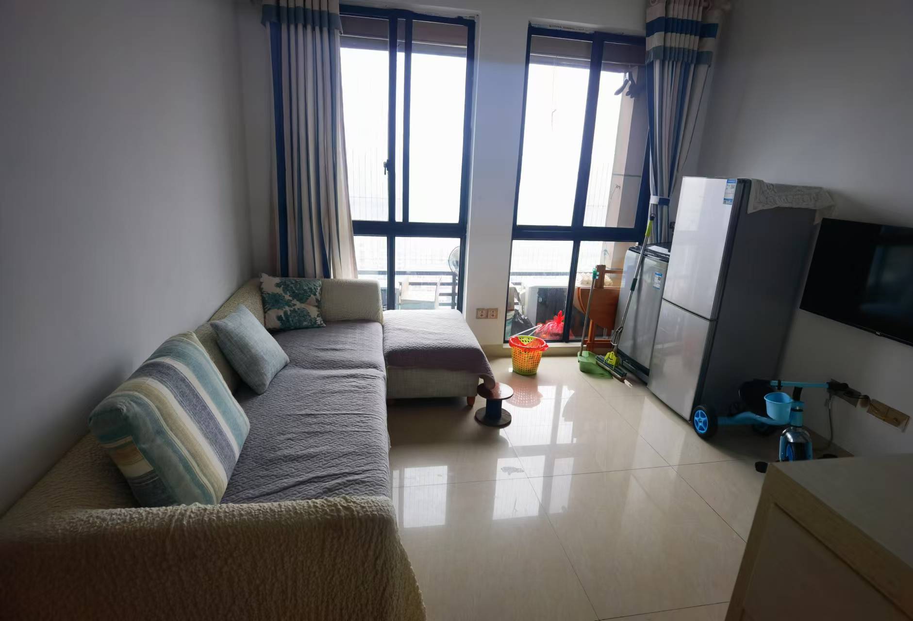 新都汇 1室1厅1卫 1300.0元/月 新都汇 1室1厅1卫 1300.0元/月室内图