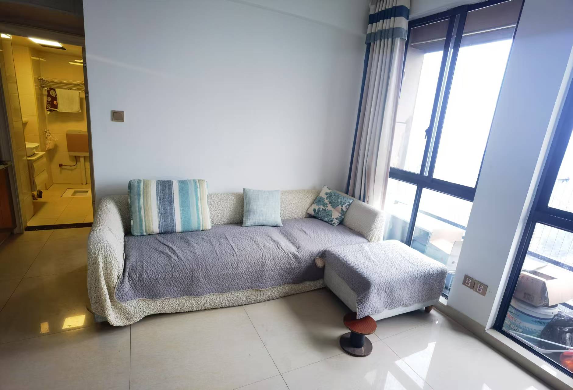 新都汇 1室1厅1卫 1300.0元/月 新都汇 1室1厅1卫 1300.0元/月室内图