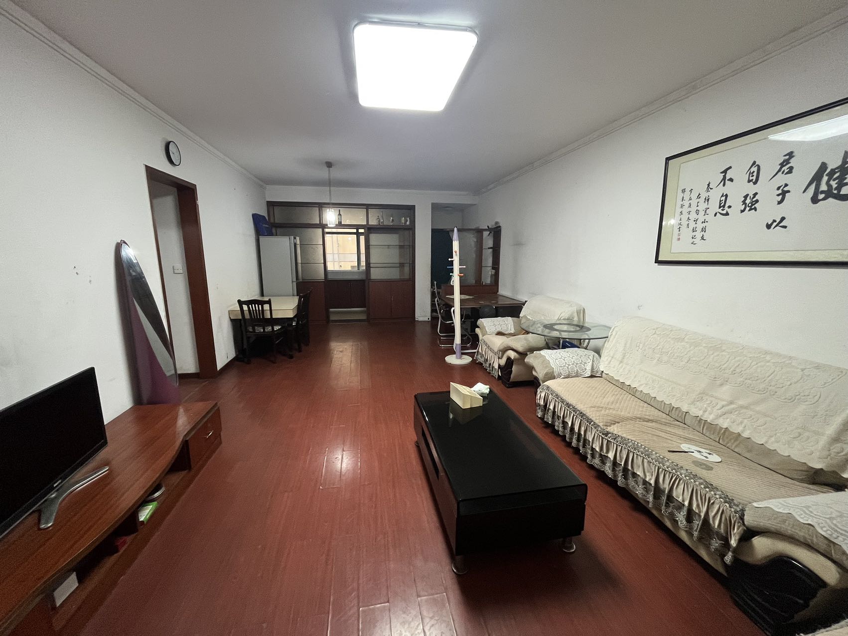 美林景园  3室2厅2卫   2400.00元/月室内图