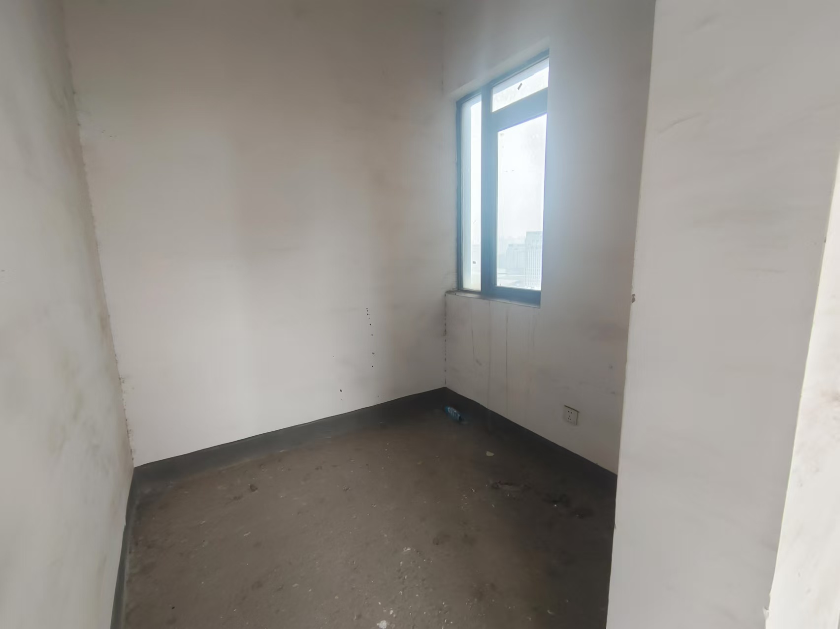 流金岁月-华晨国际 5室2厅3卫 108.0万 流金岁月-华晨国际 5室2厅3卫 108.0万室内图