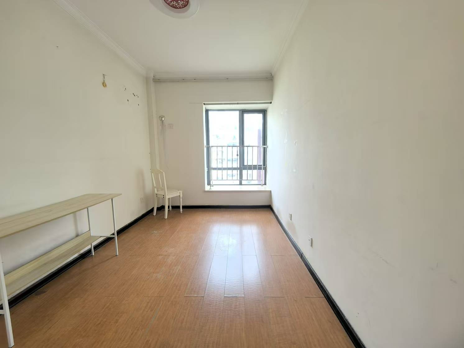 珠江花城二期扶水岸 3室2厅2卫 2600.0元/月 珠江花城二期扶水岸 3室2厅2卫 2600.0元/月室内图