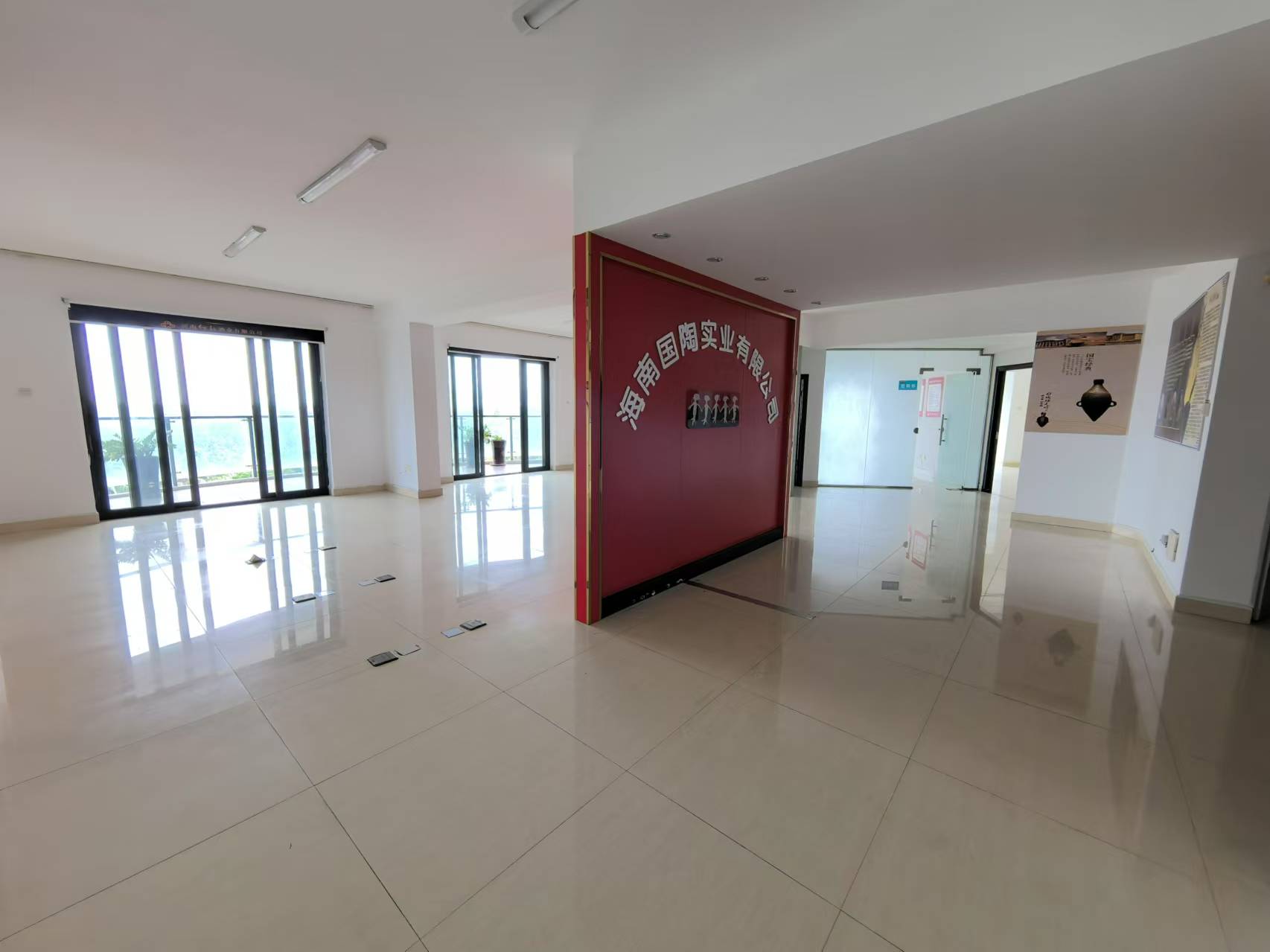 宝华海景 7室2厅2卫 9000.0元/月 宝华海景 7室2厅2卫 9000.0元/月室内图