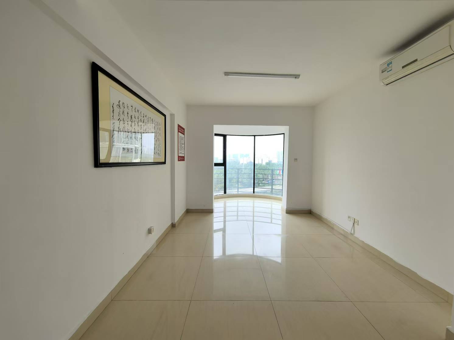 宝华海景 7室2厅2卫 9000.0元/月 宝华海景 7室2厅2卫 9000.0元/月室内图